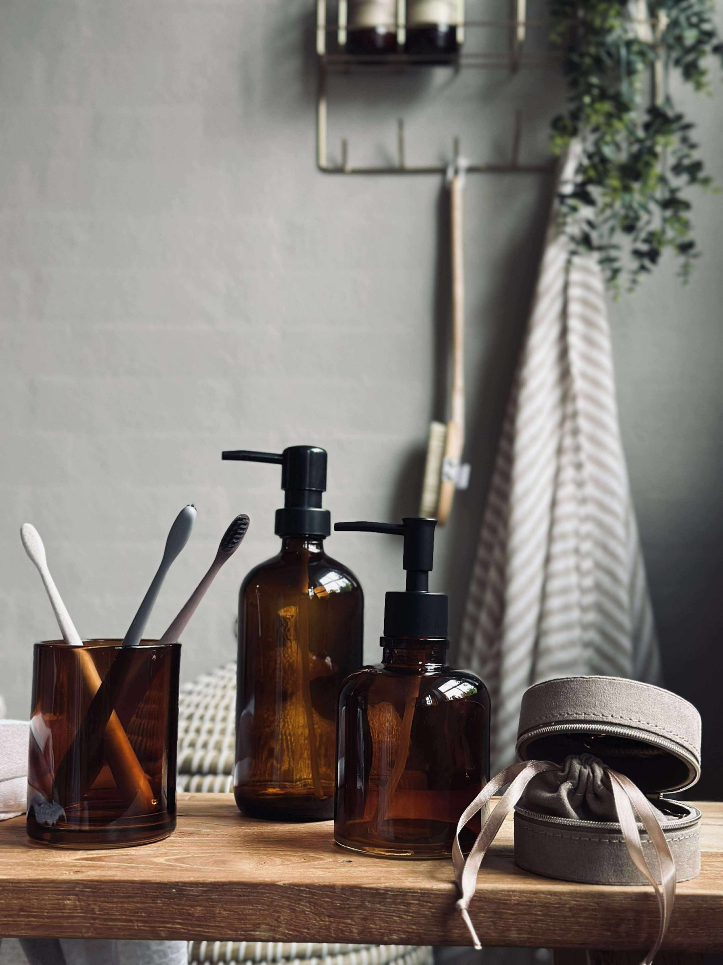 Dispenser med pumpe - Brun glas