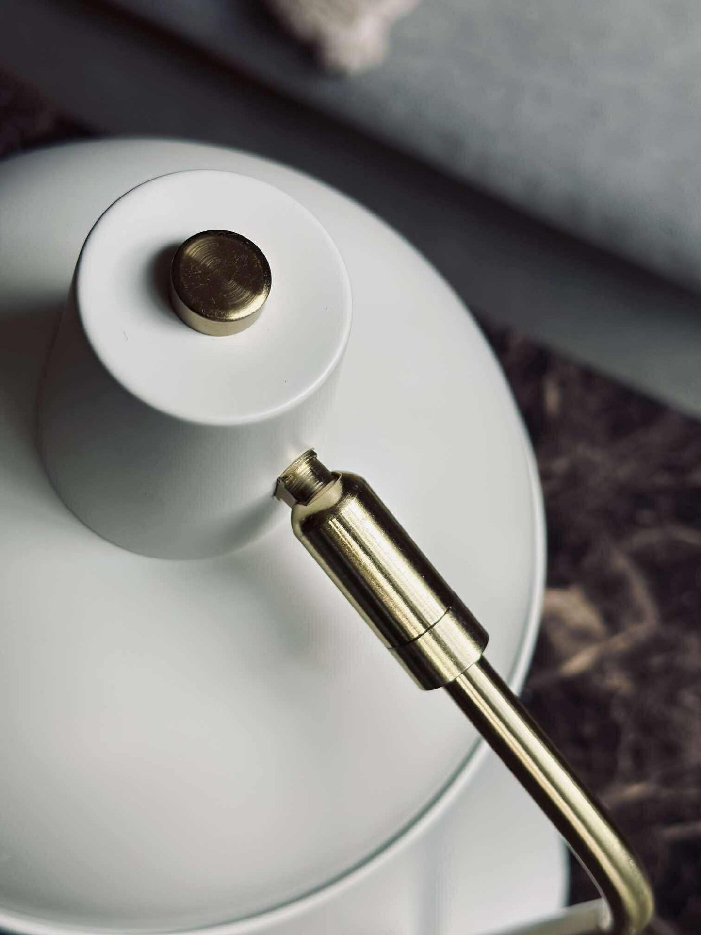 Bordlampe Retro - Hvid / guld