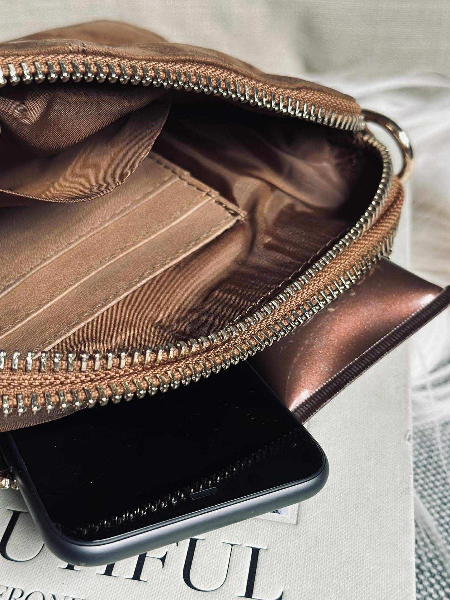 Crossbody clutch ALICE - Ruskind caramel