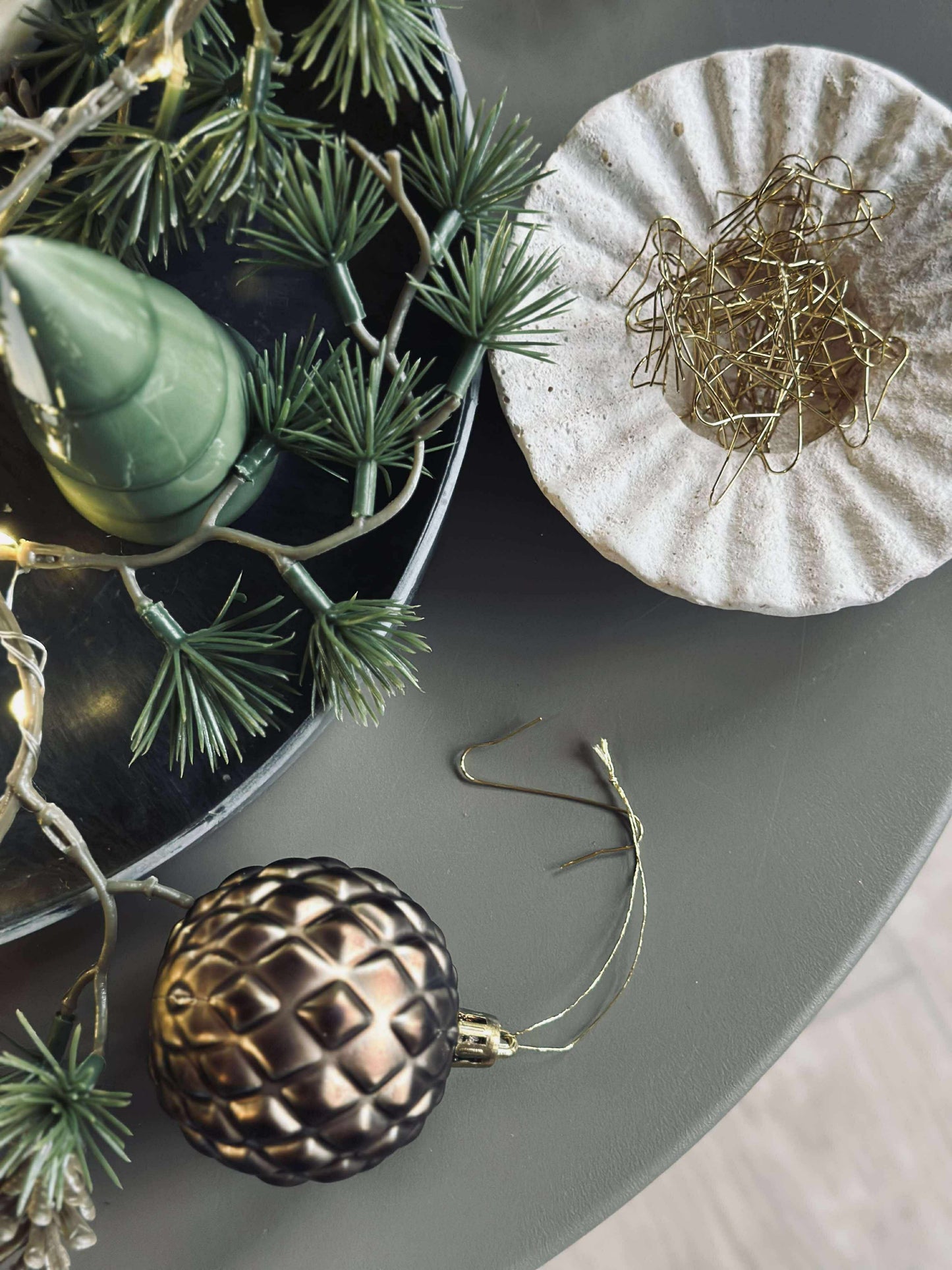 Krog til opsætning af julepynt - Guld