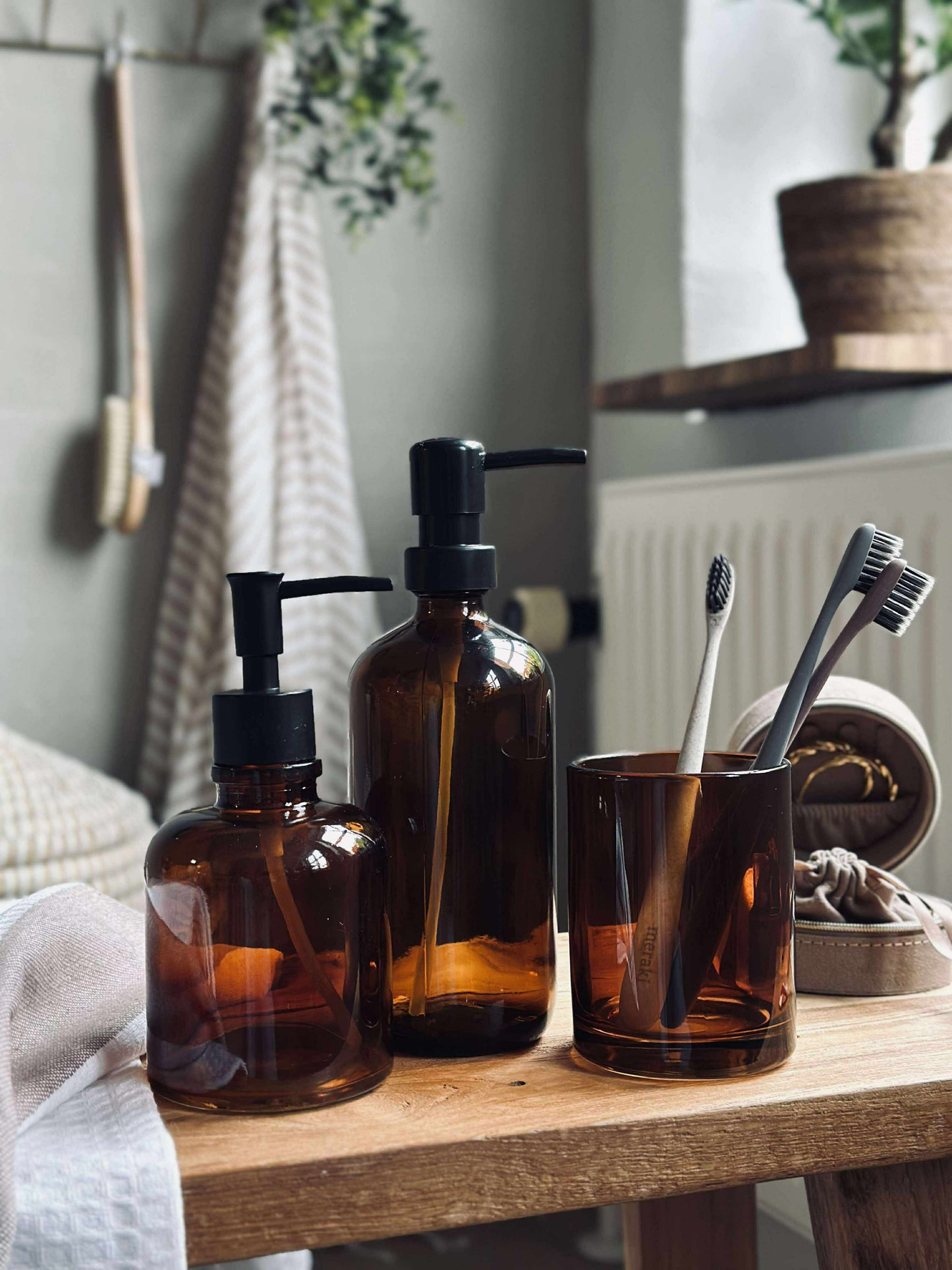 Dispenser med pumpe - Brun glas