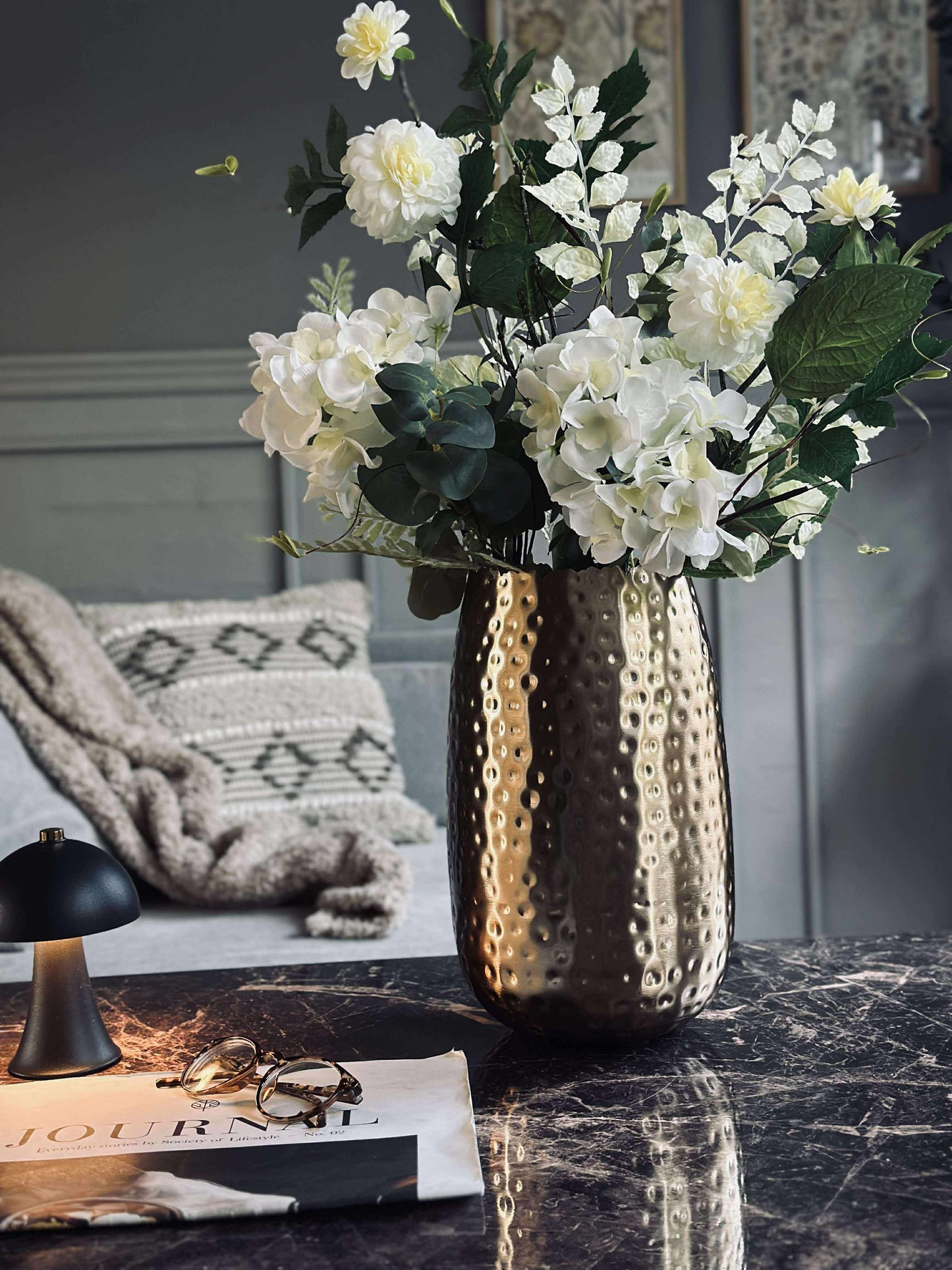 Vase Golden metal