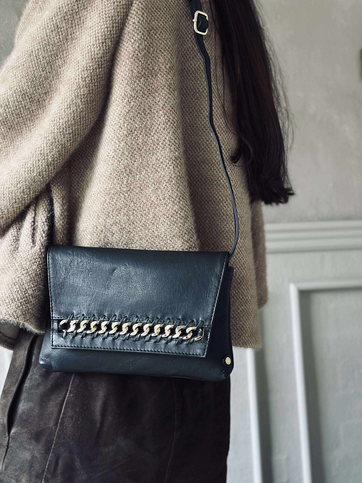 Clutch med guldkæde - Small