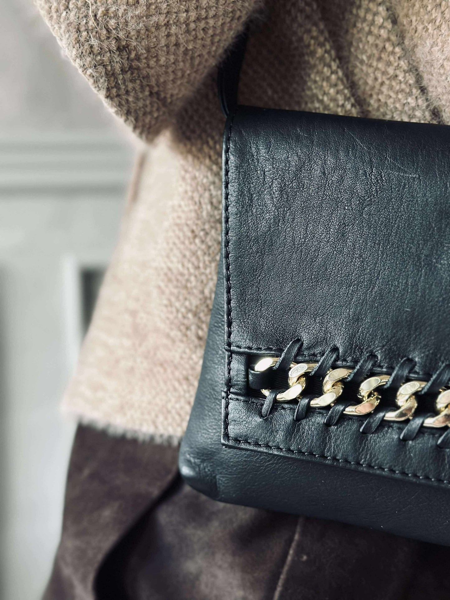 Clutch med guldkæde - Small