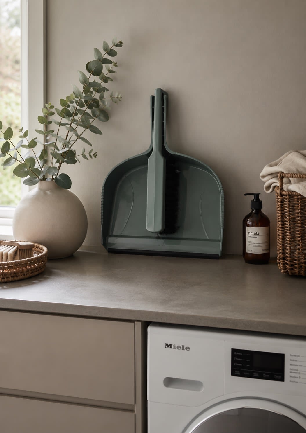 Fejebakke med kost – BIG SIZE Recycling plast