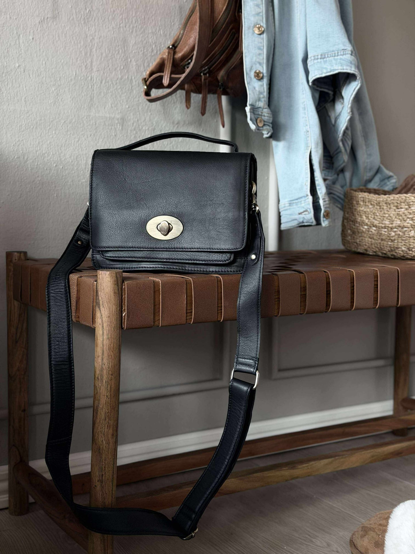 Crossover Black Leather – Big