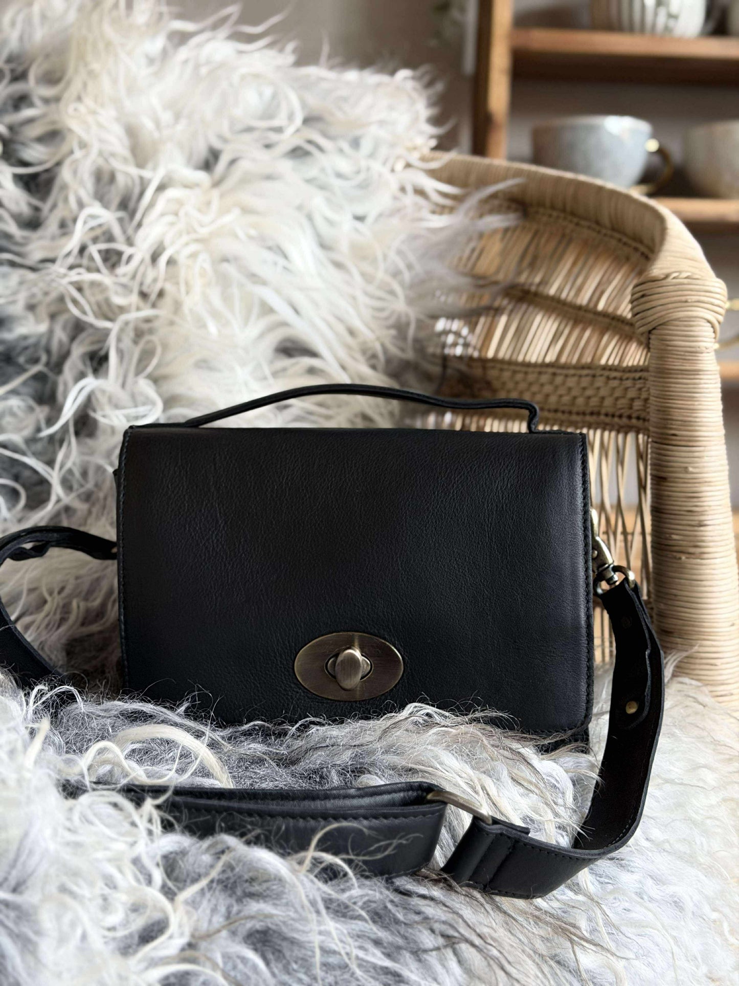 Crossover Black Leather – Big