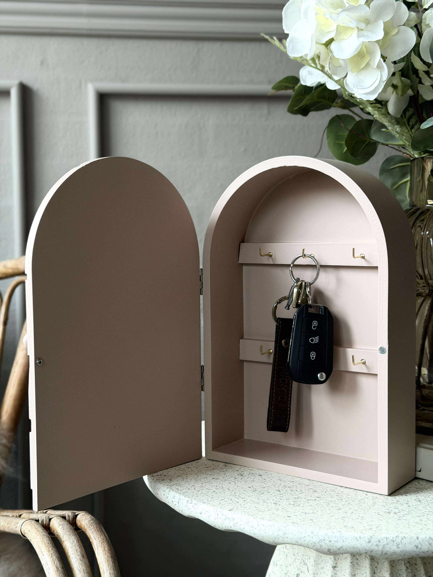 Nøgleskab - Creme eller rosa
