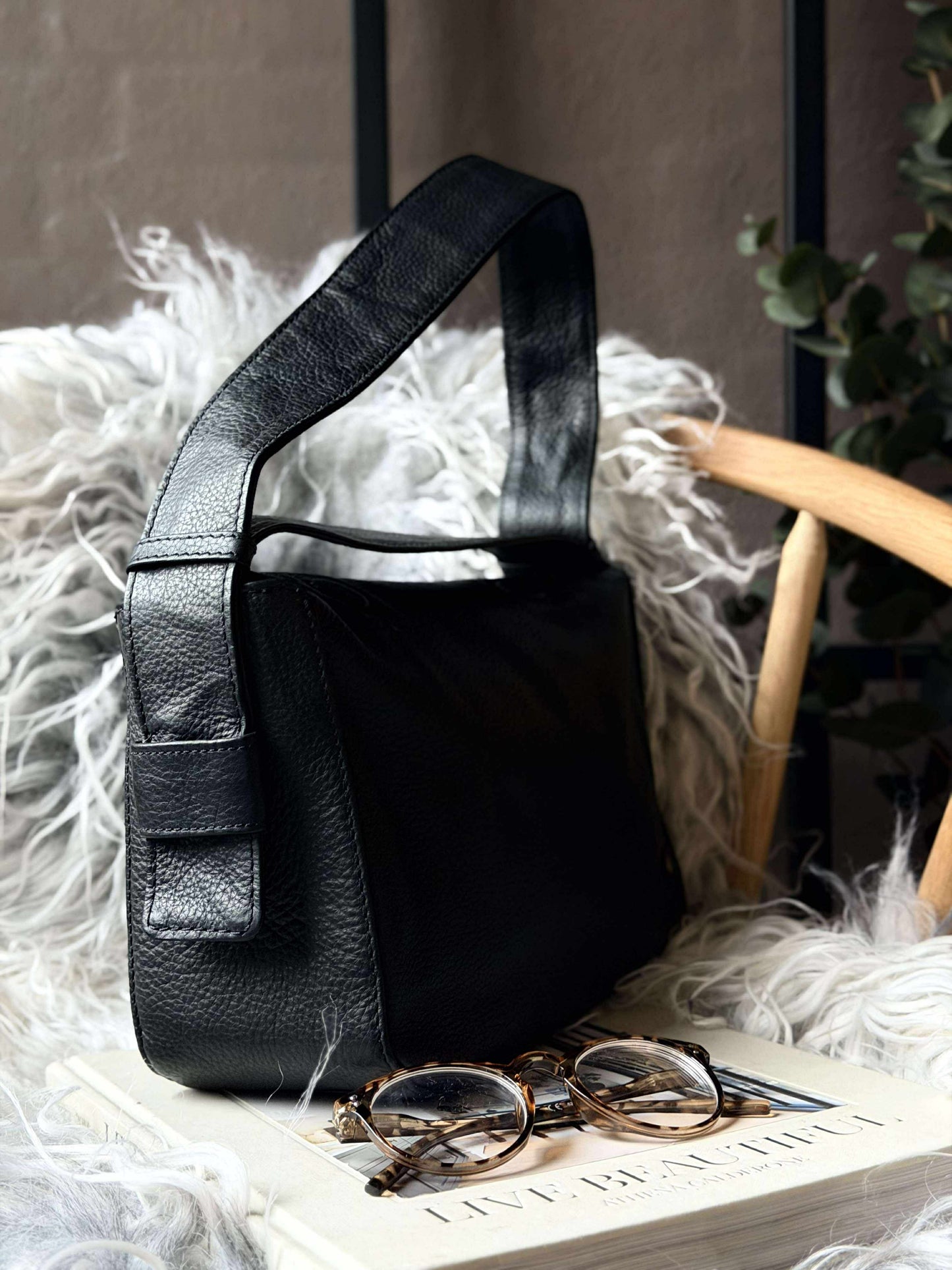 Skuldertaske Dalia - Black