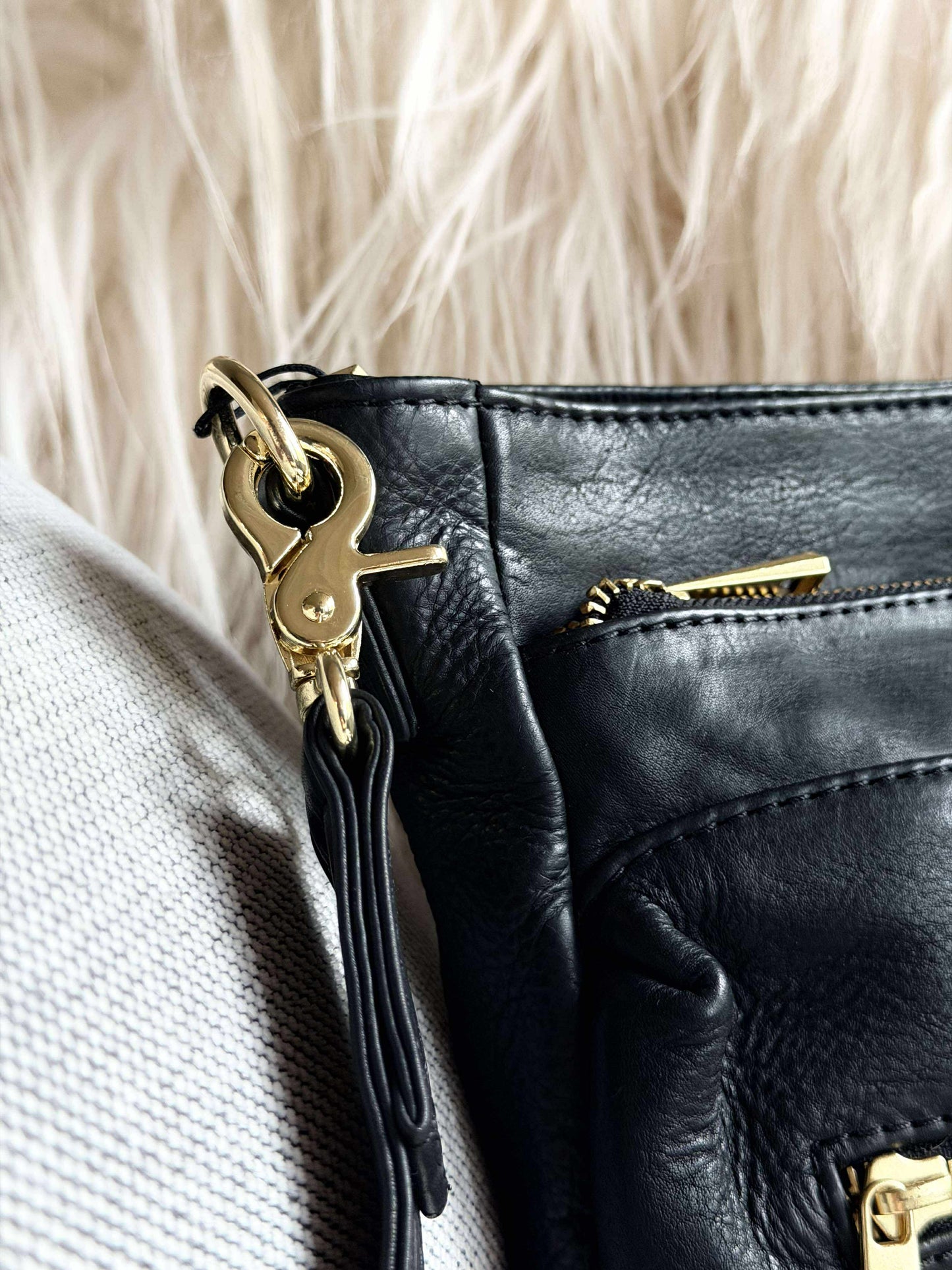 Crossover Amalia - Black leather