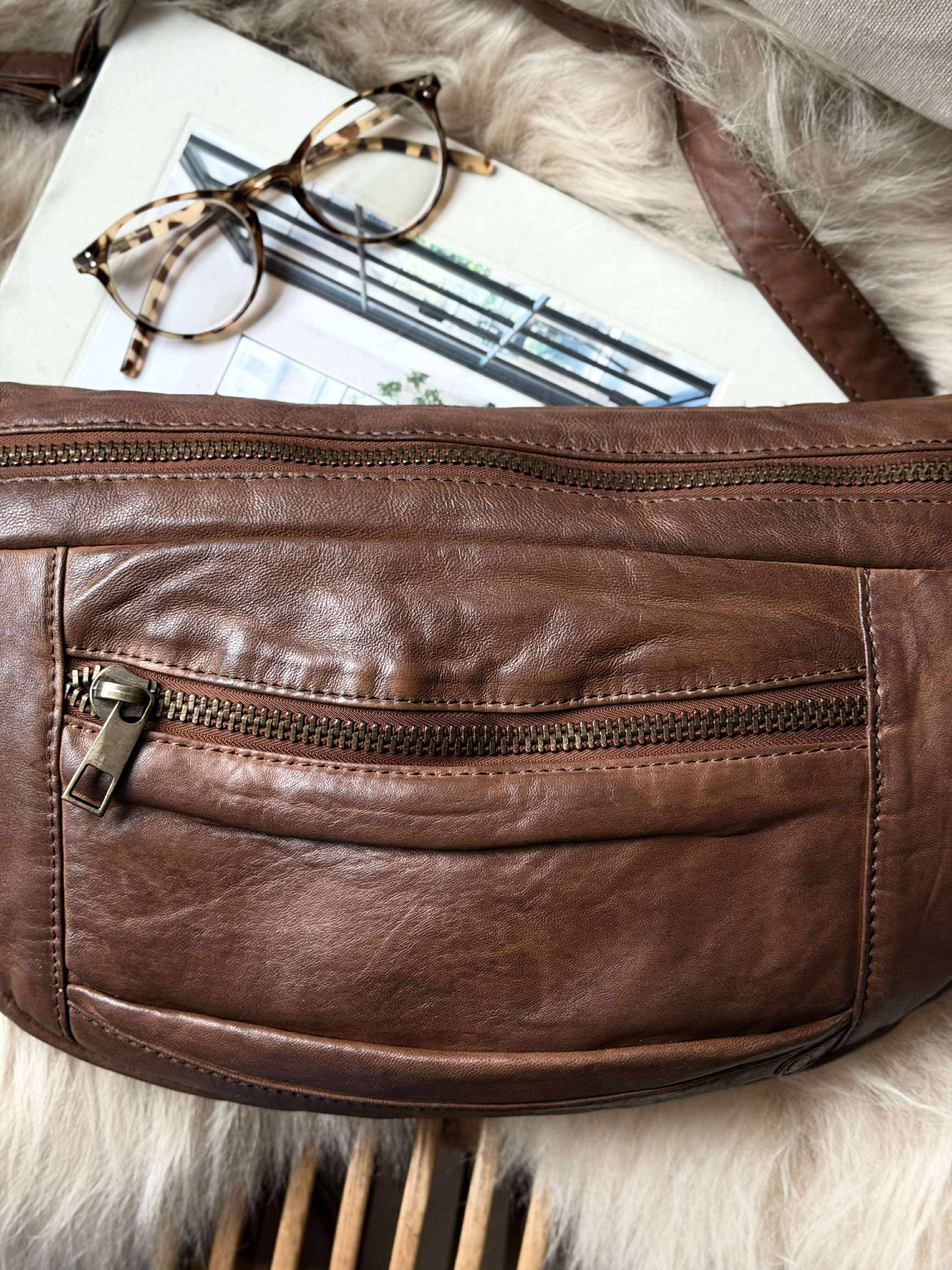 Bumbag XL MIRA - Chesterfield
