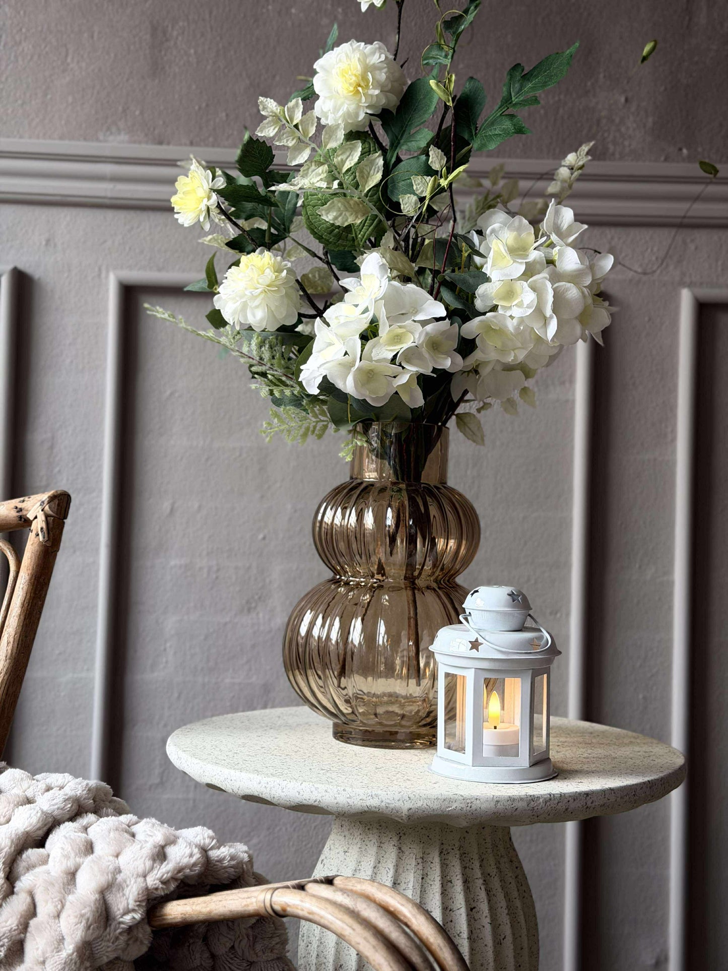 Lanterne White
