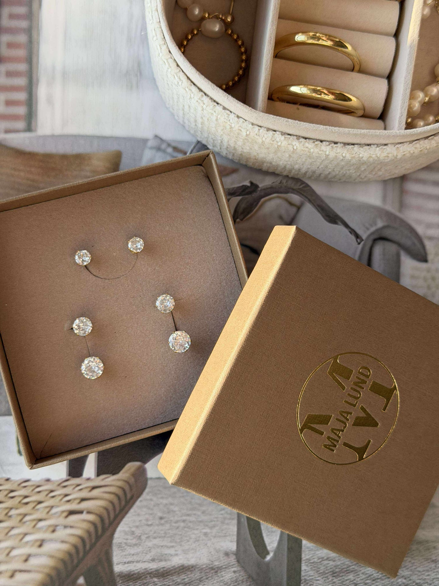 Mix box med 6 øreringe - Riva 18k forgyldt