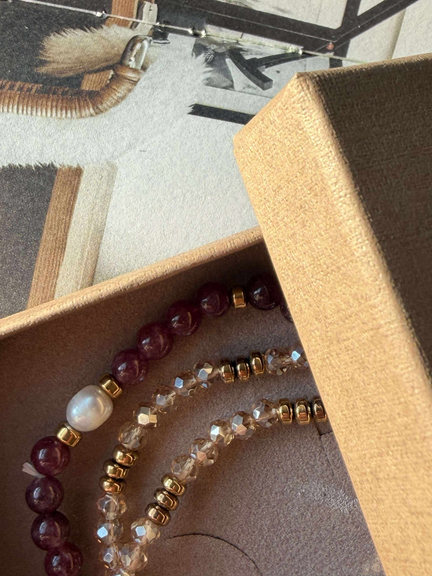 Armbånd Leah Bordeaux/Natur – Sæt med 3 stk