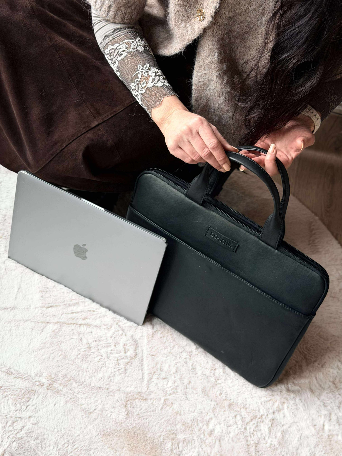 Computercover med håndtag og frontlomme
