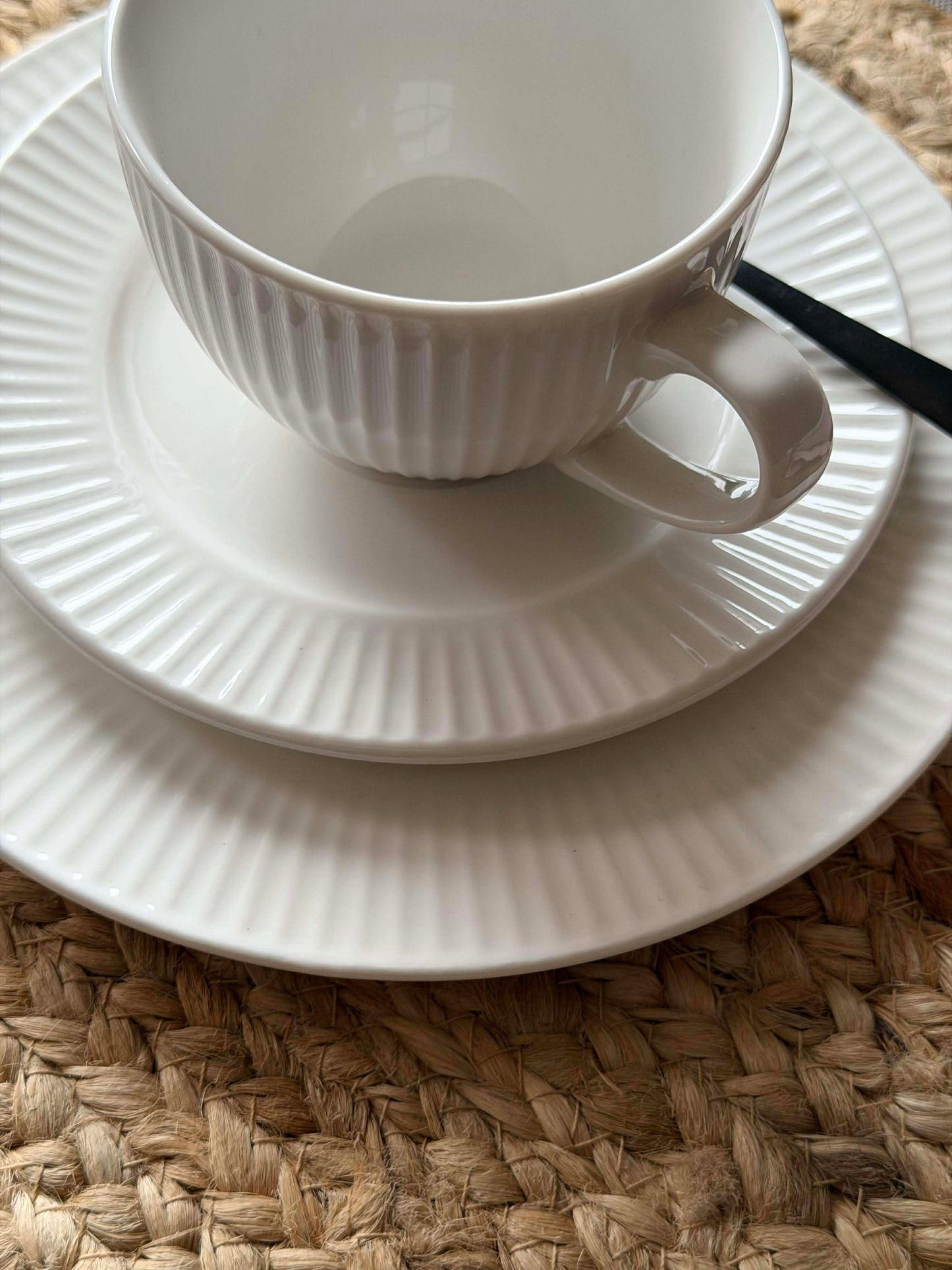 Kop og underkop - Riflet porcelæn