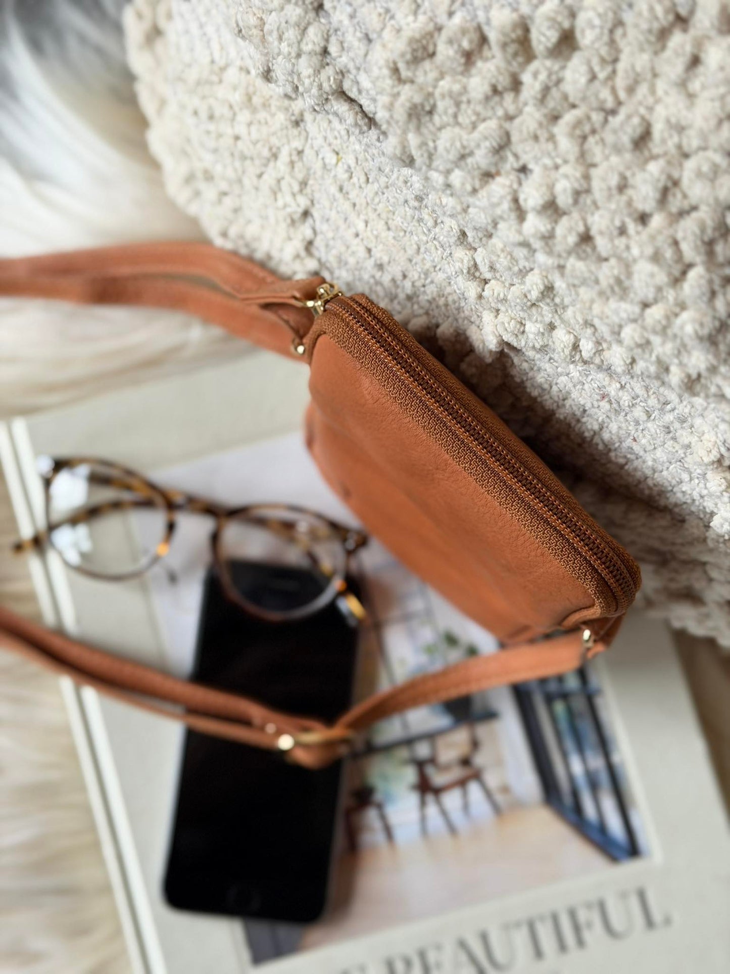 Mobiltaske Misse - Cognac / gold