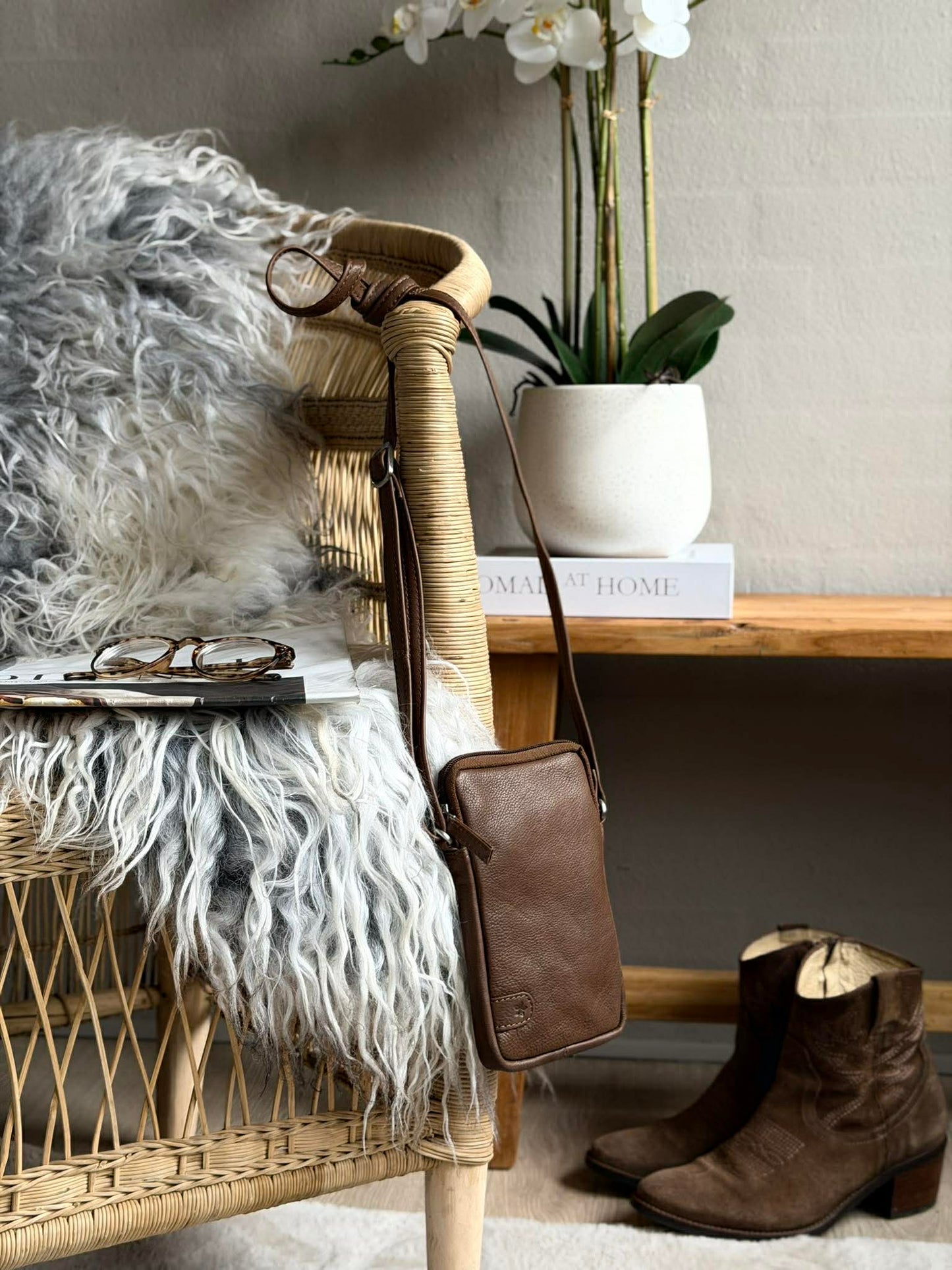 Mobiltaske Misse - Coffee / silver
