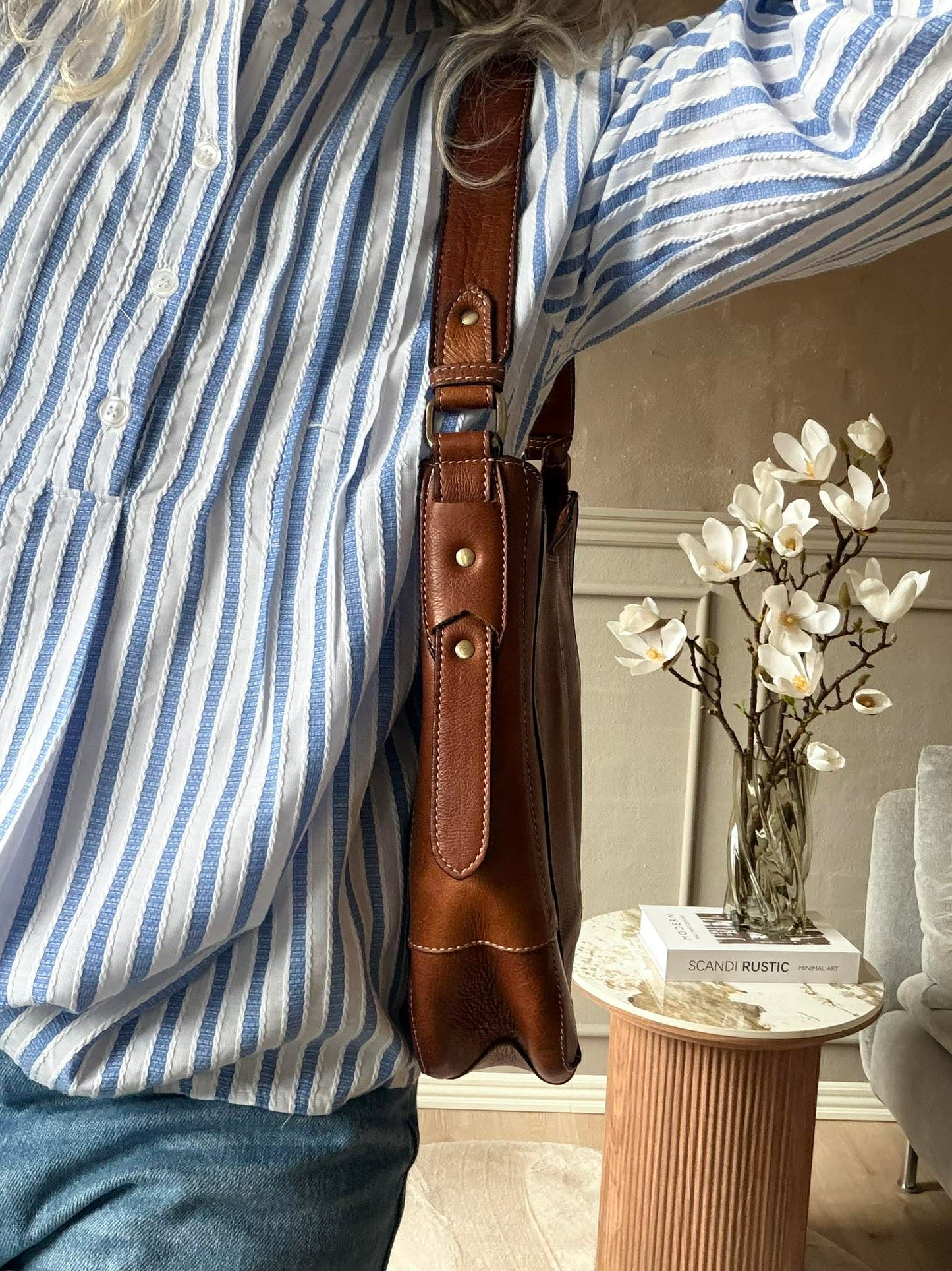 Skuldertaske Neri Small - Walnut