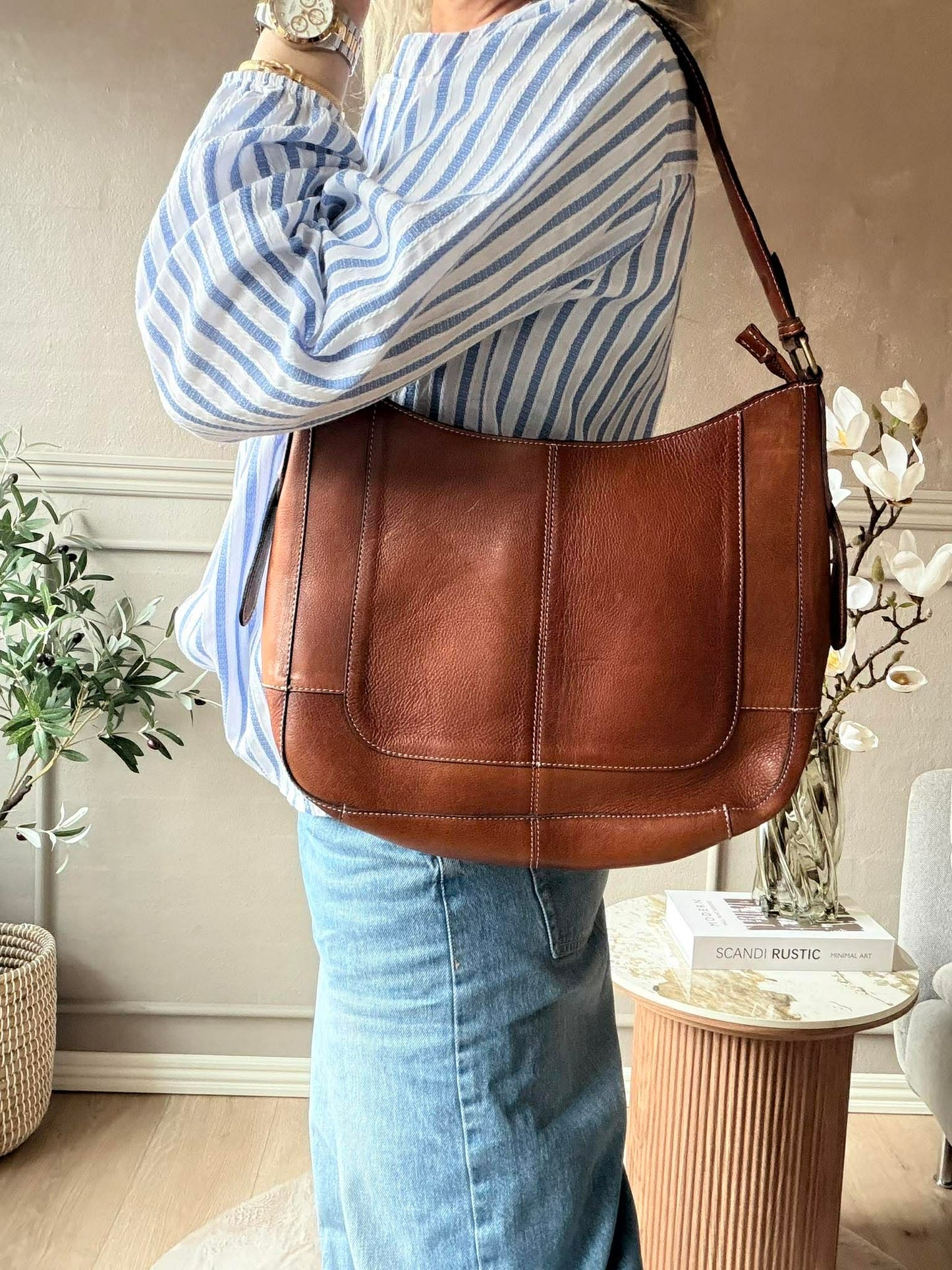 Skuldertaske Neri Small - Walnut