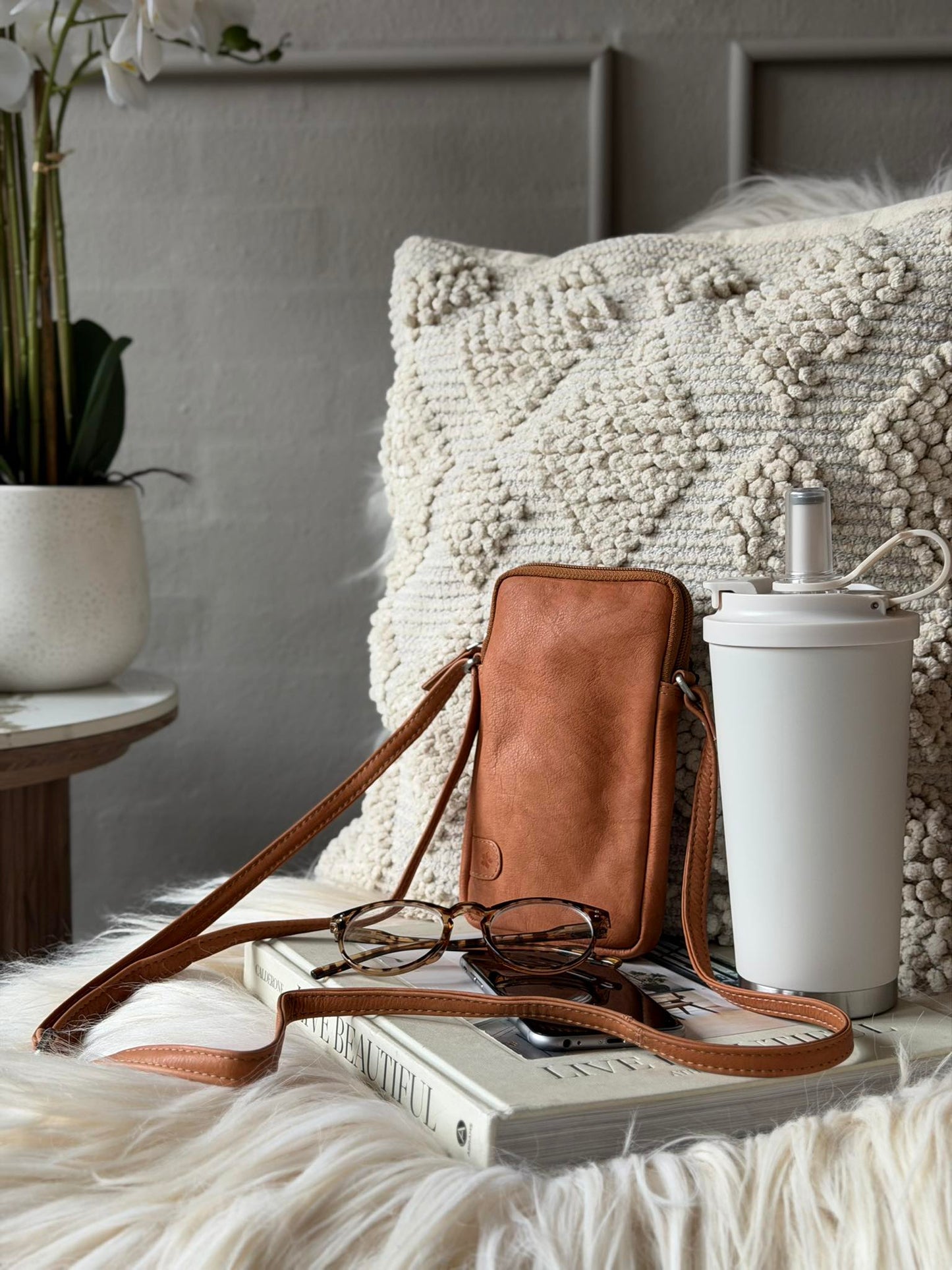 Mobiltaske Misse - Cognac / silver