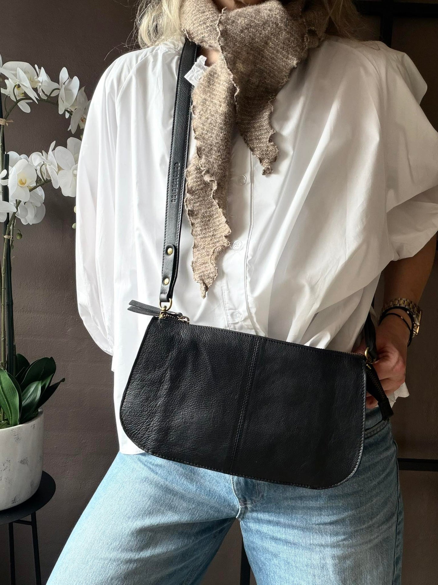 Crossover Myn - Black