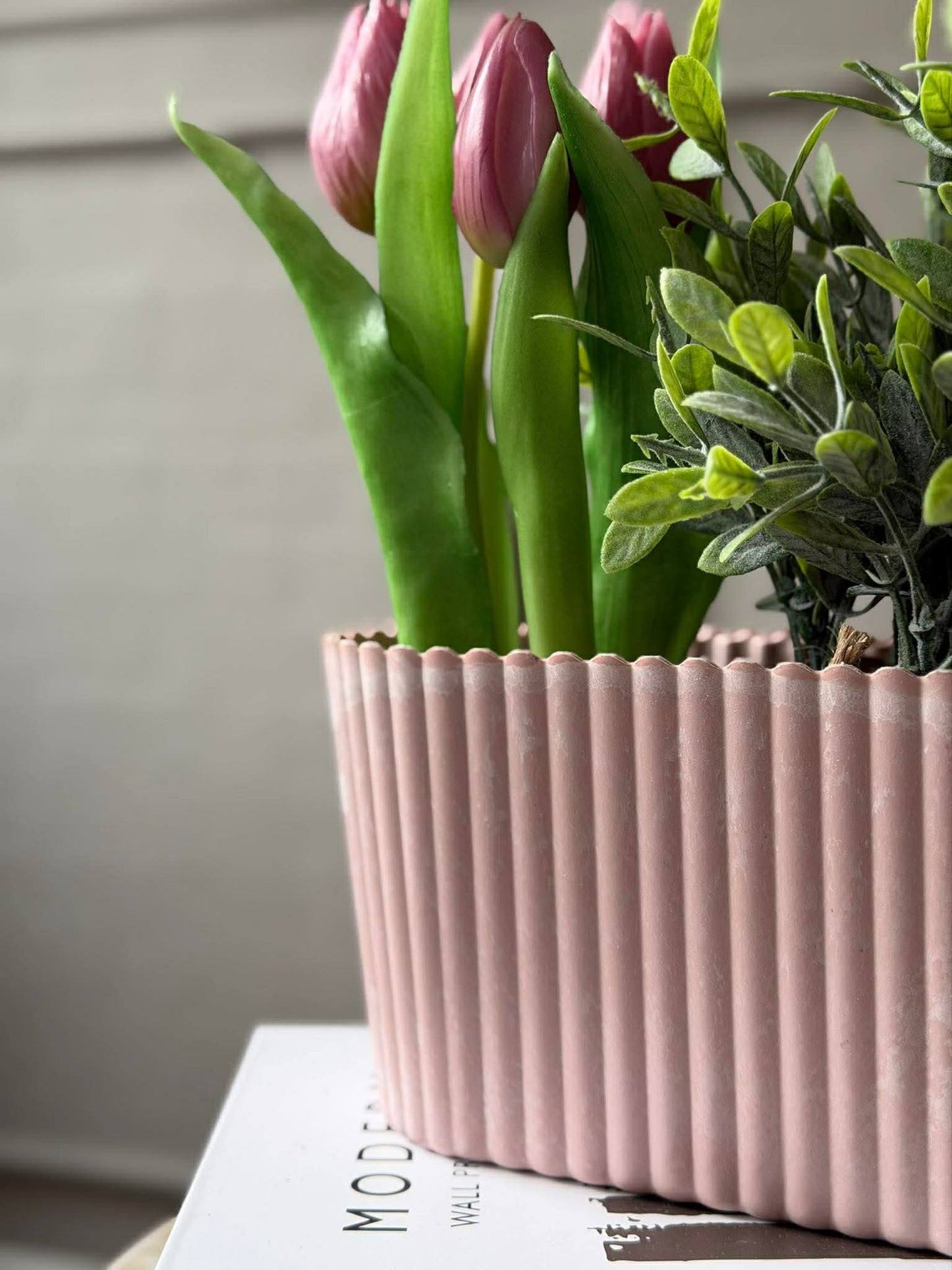 Aflang potte i beton look - Rosa