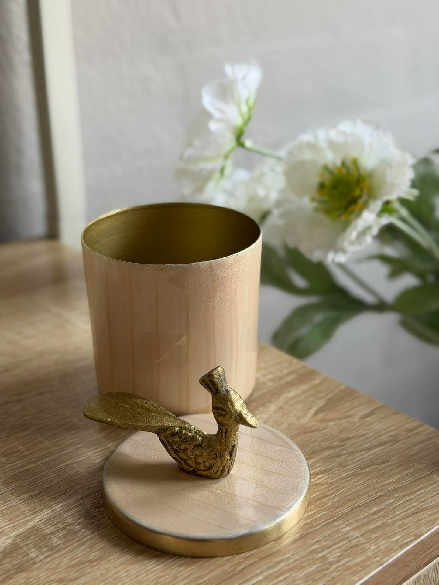 Krukke med låg – Beige med fugl i guld