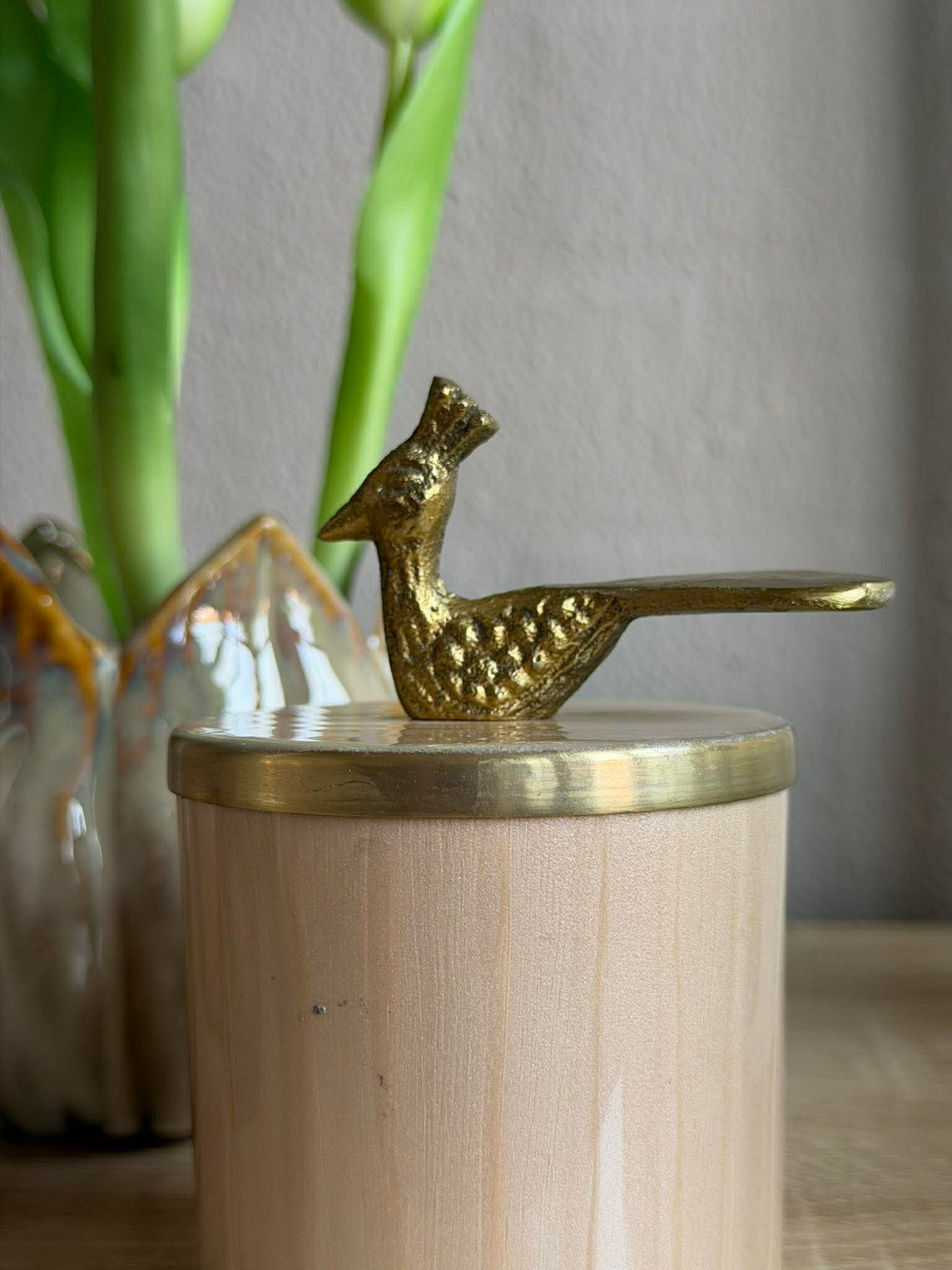 Krukke med låg – Beige med fugl i guld