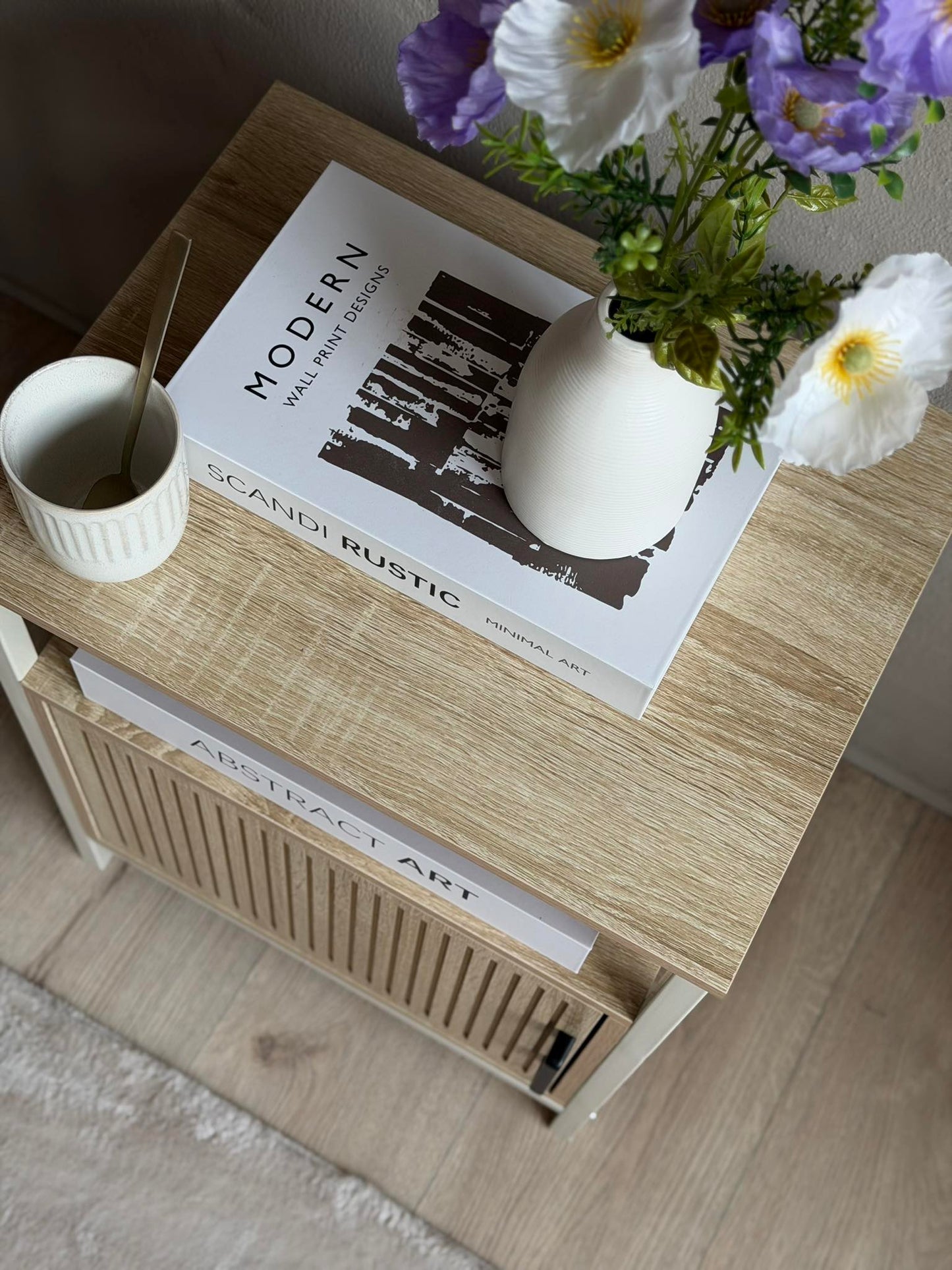 Skab med låge - Off white