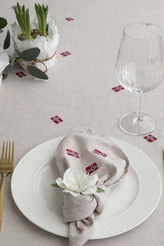 Mundservietter med Norske flag – 4 stk