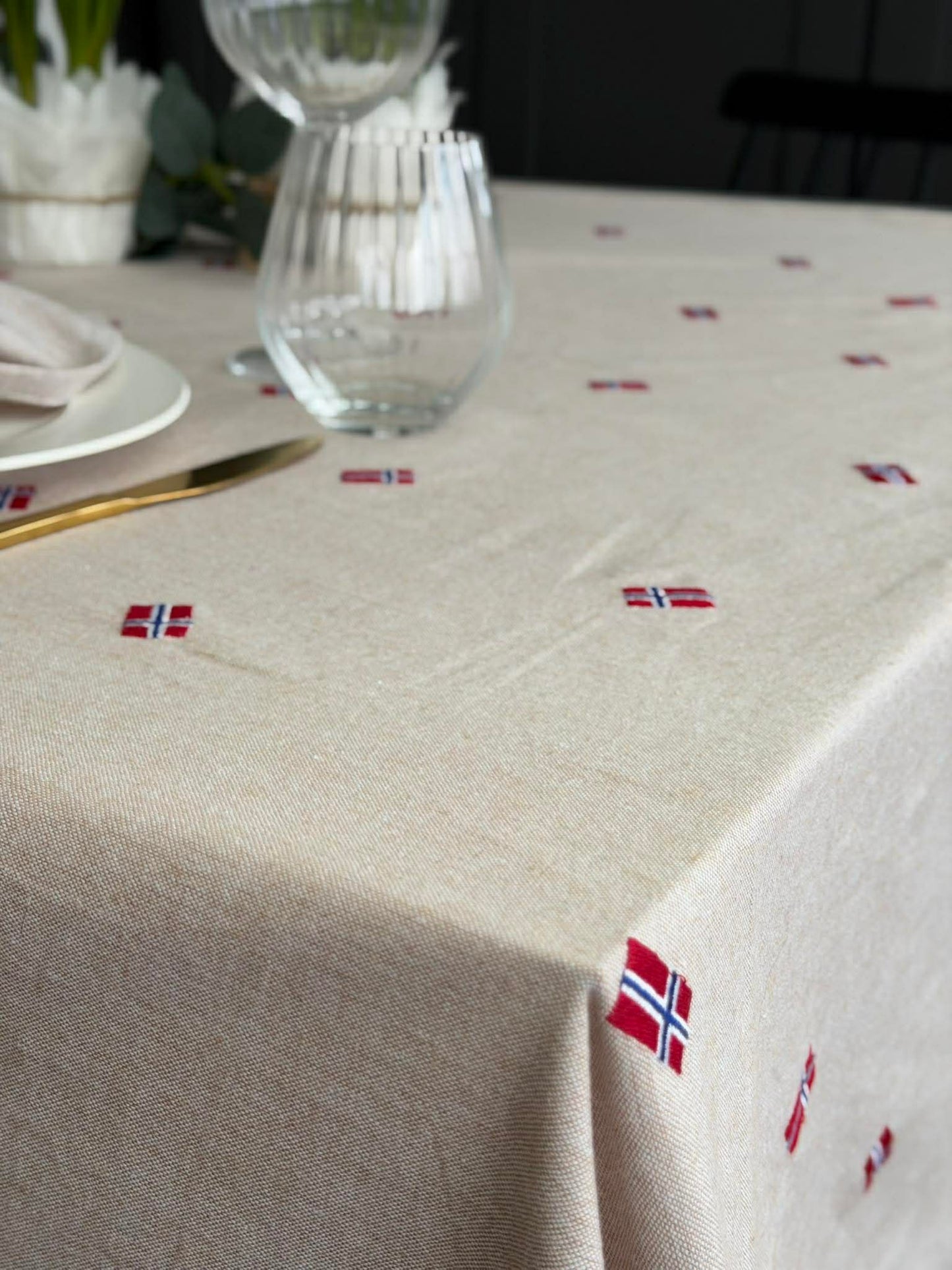 Dug med Norske Flag broderi - Flere størrelser