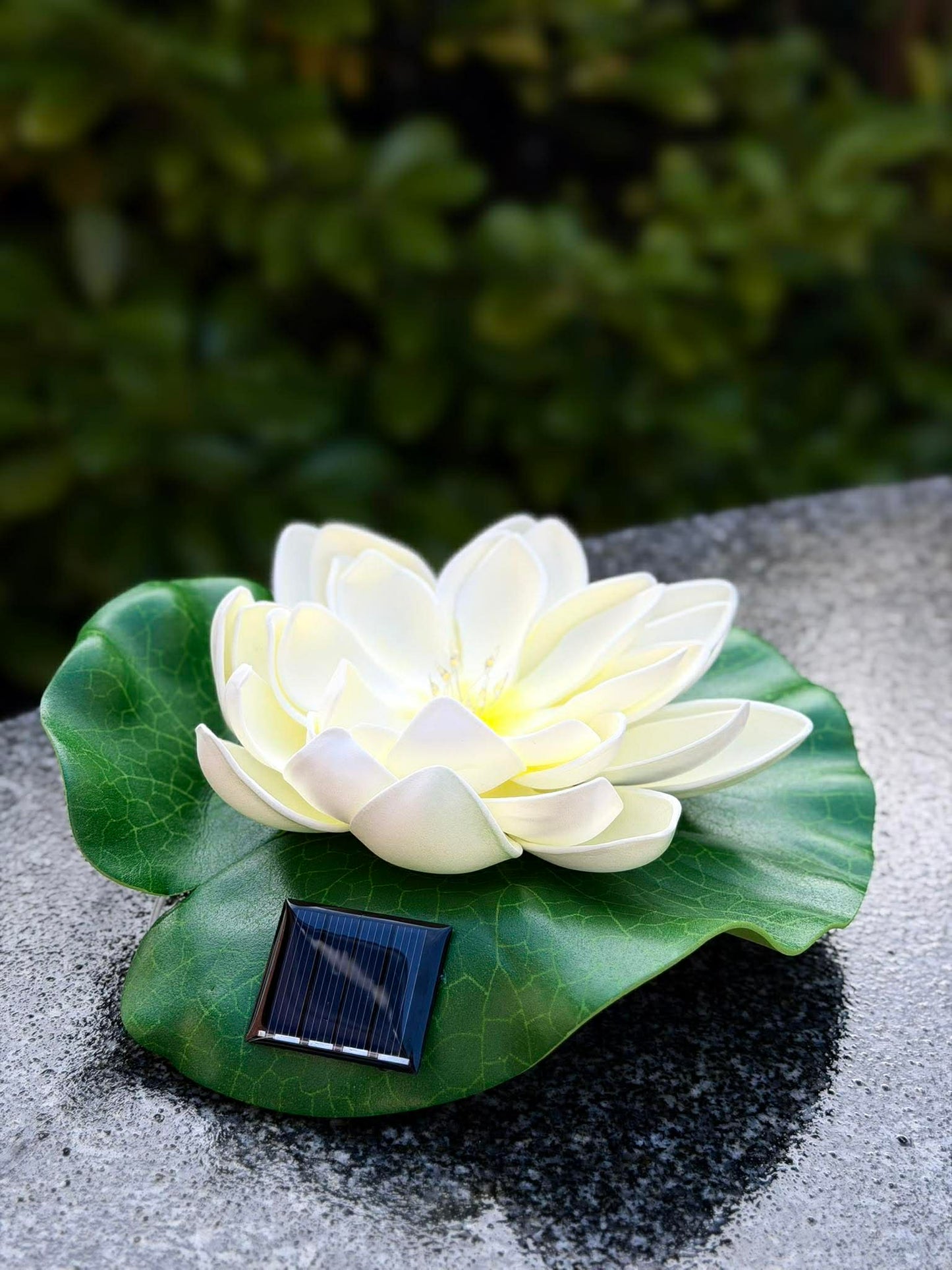 Solcelle LOTUS – Hvid