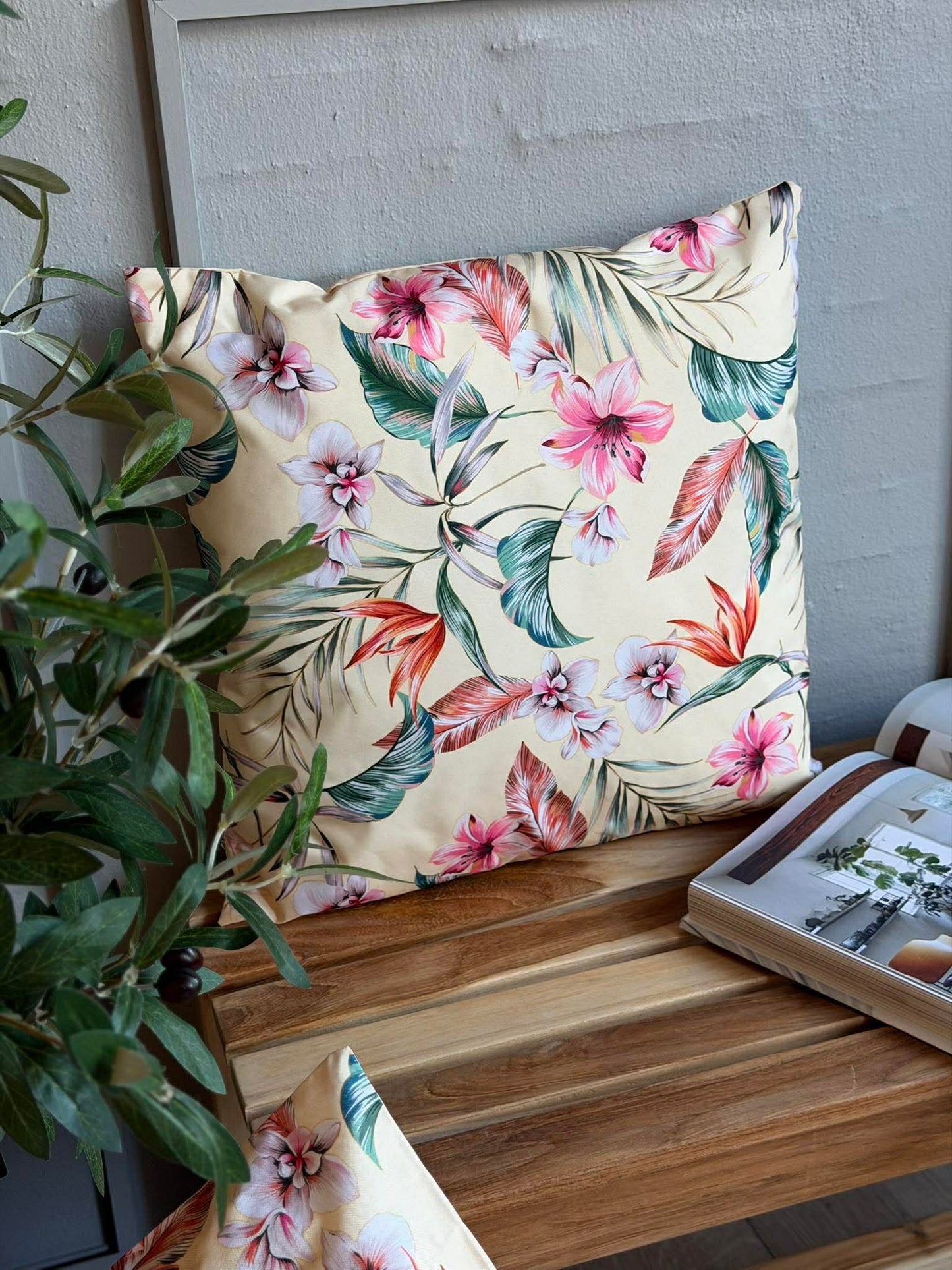 Pude 45x45 cm - Bloom - Flere farver
