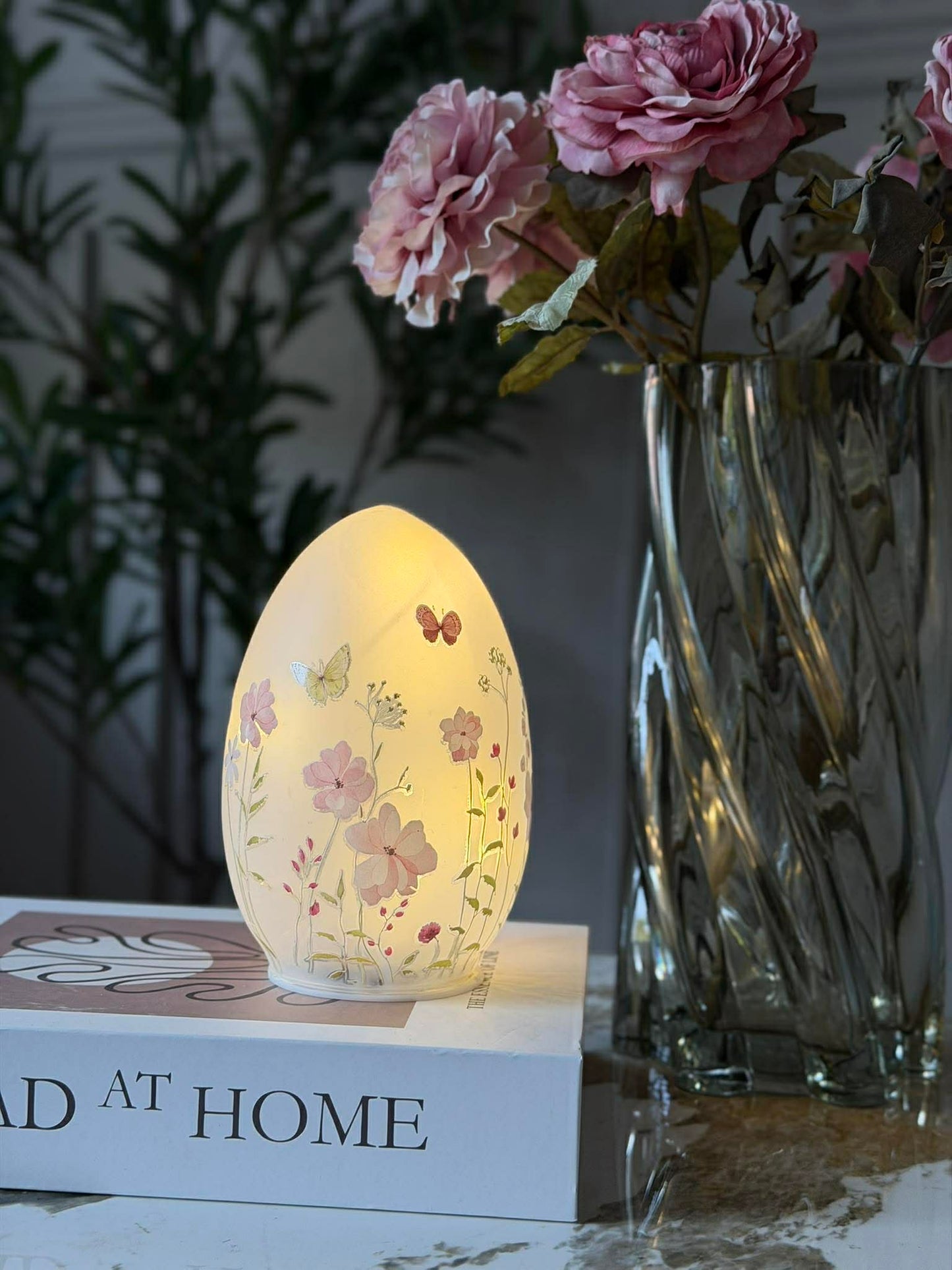 Lampe LED med blomster