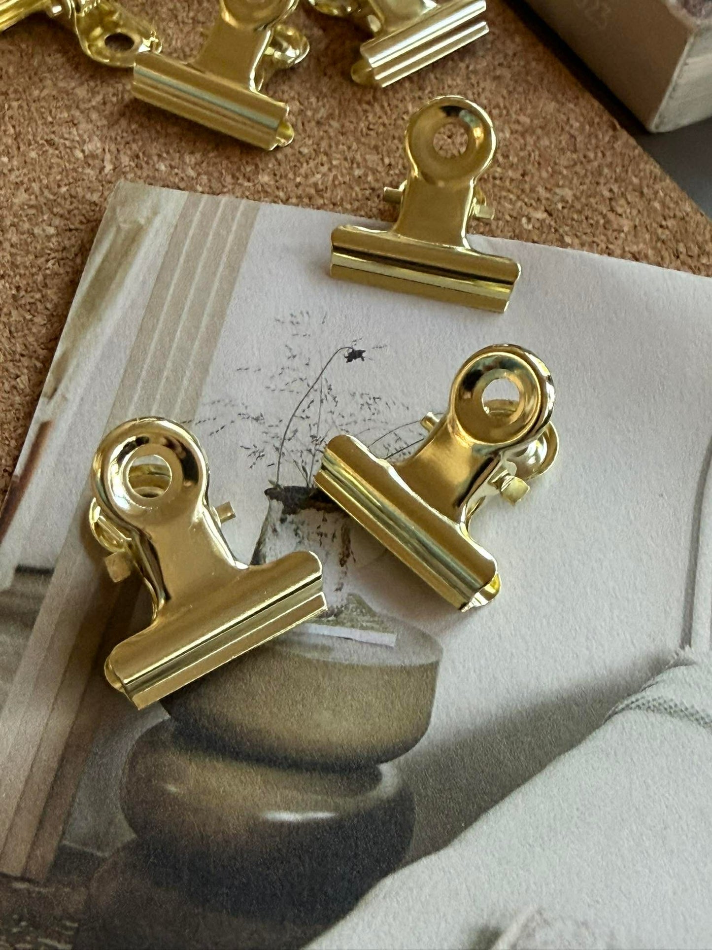 Papirklemme i guldfarvet metal - 10 stk