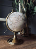 Globus Sandfarvet - 32cm guld fod