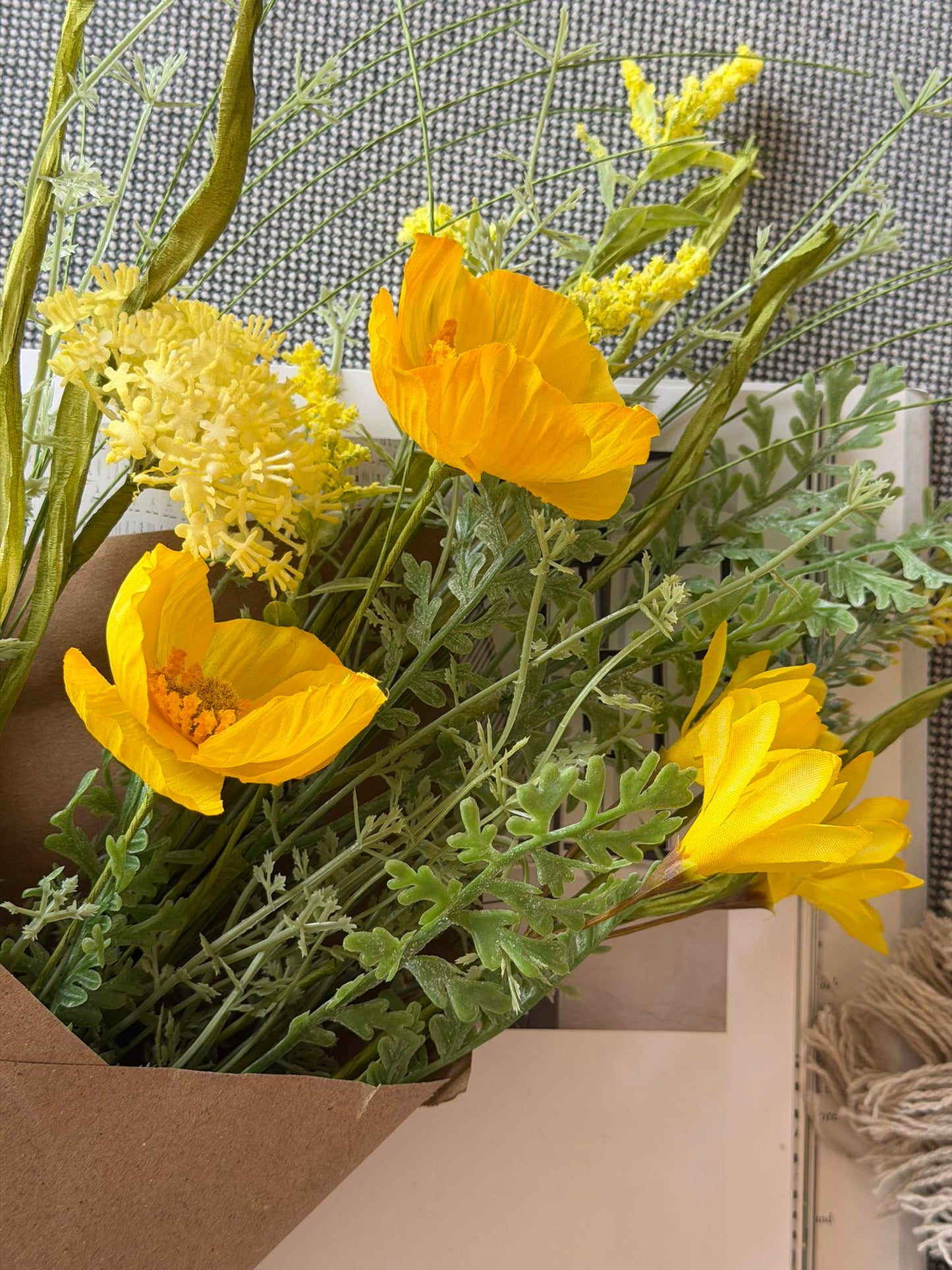 Buket WILD FLORA - Gul