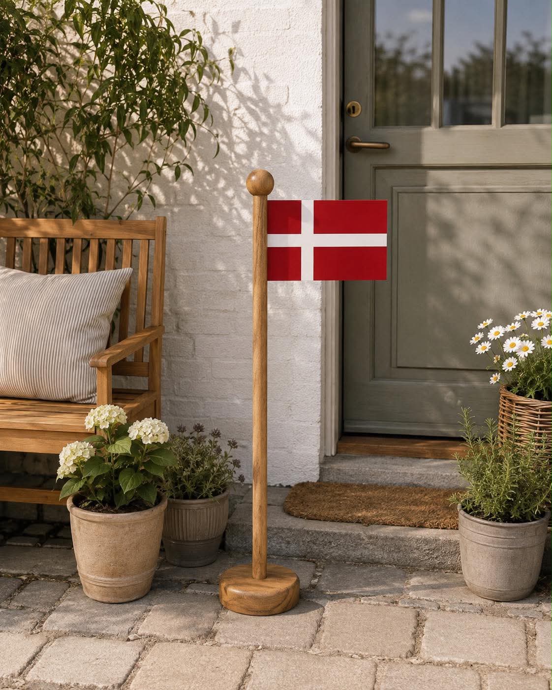 Flag Dannebrog - Wood 100 cm