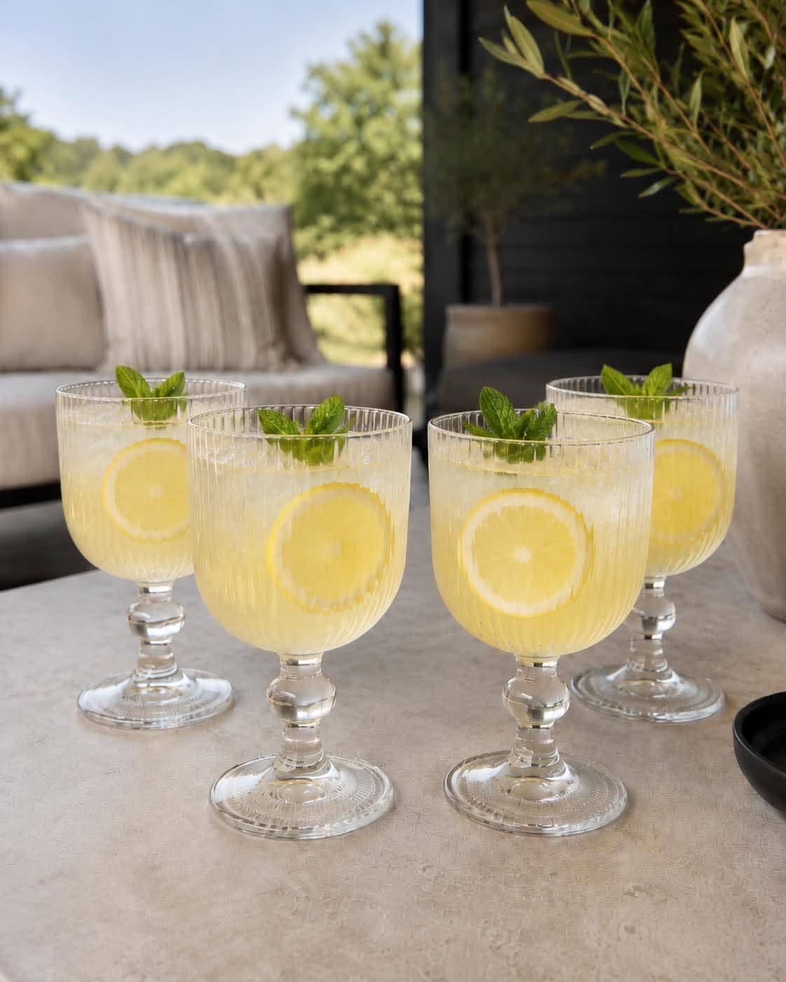 Vinglassæt 365 ml – 4 stk. – Klare ribbede glas