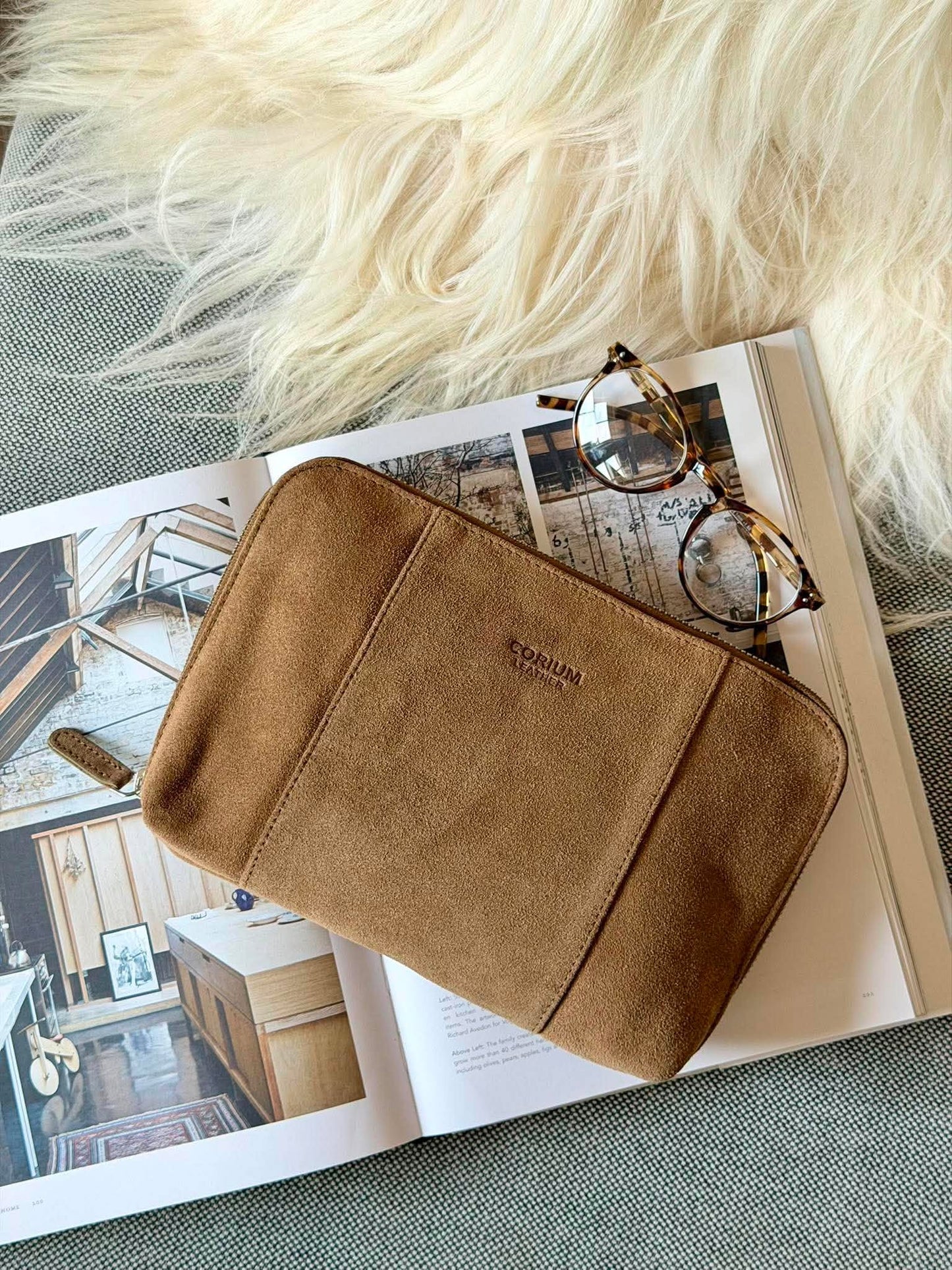 Clutch ruskind camel