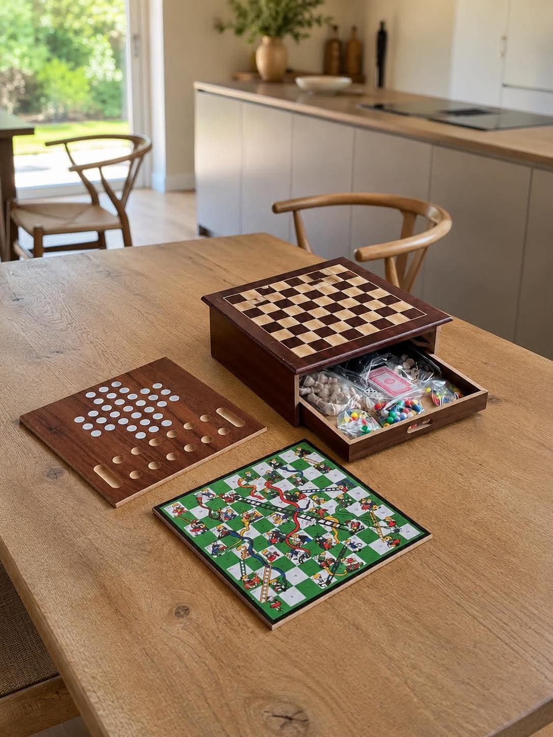 Box med 12 brætspil