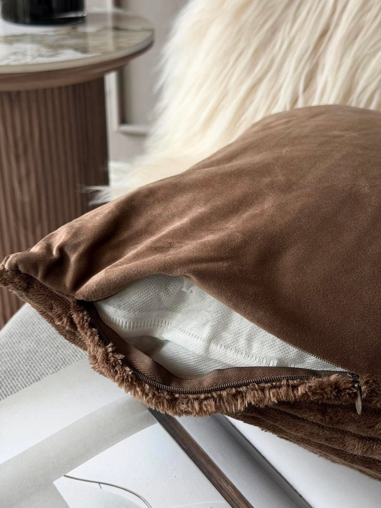 Pude med fyld 45x45 cm - Brown