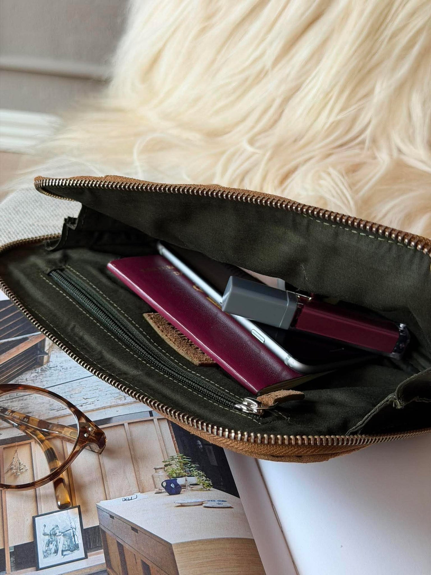 Clutch ruskind camel