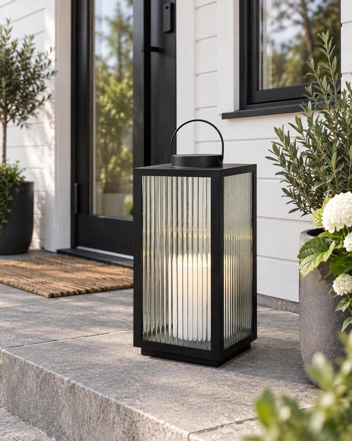 Lanterne Nordic med bloklys og timer