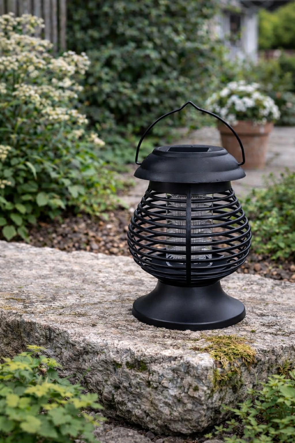 Lanterne med solceller - God til insekter