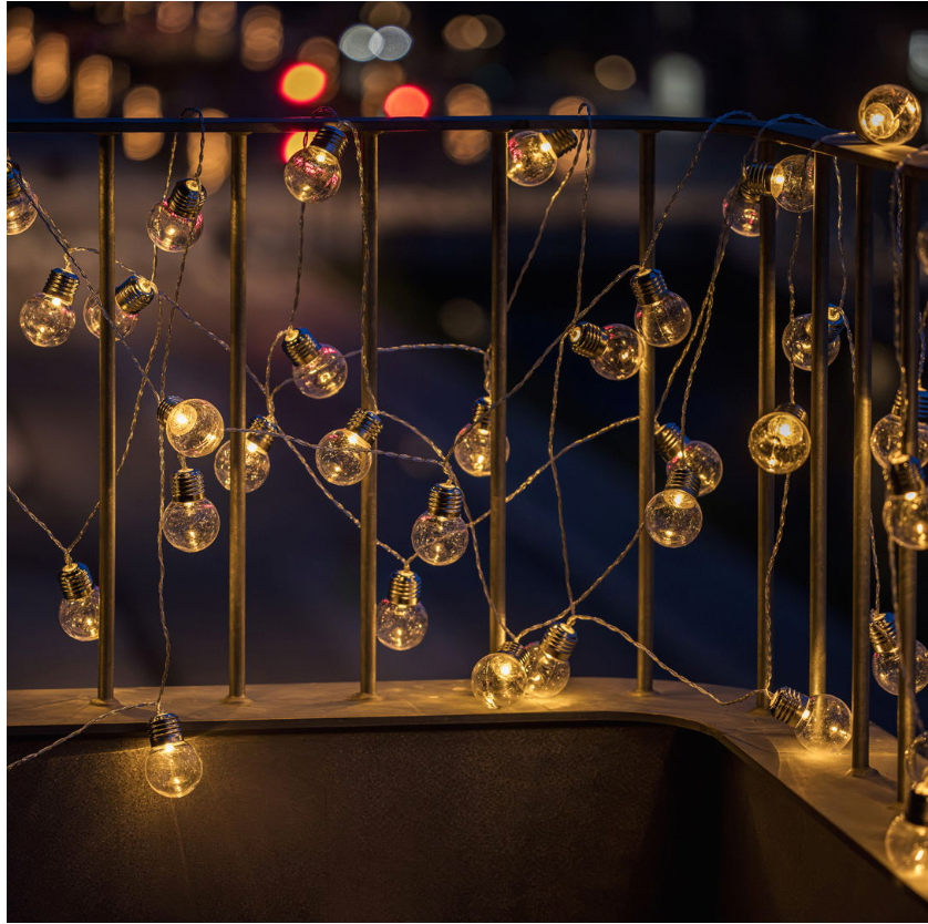 Stor lyskæde med 50 pærer og timer