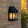Solar udendørslampe til væg - med sensor