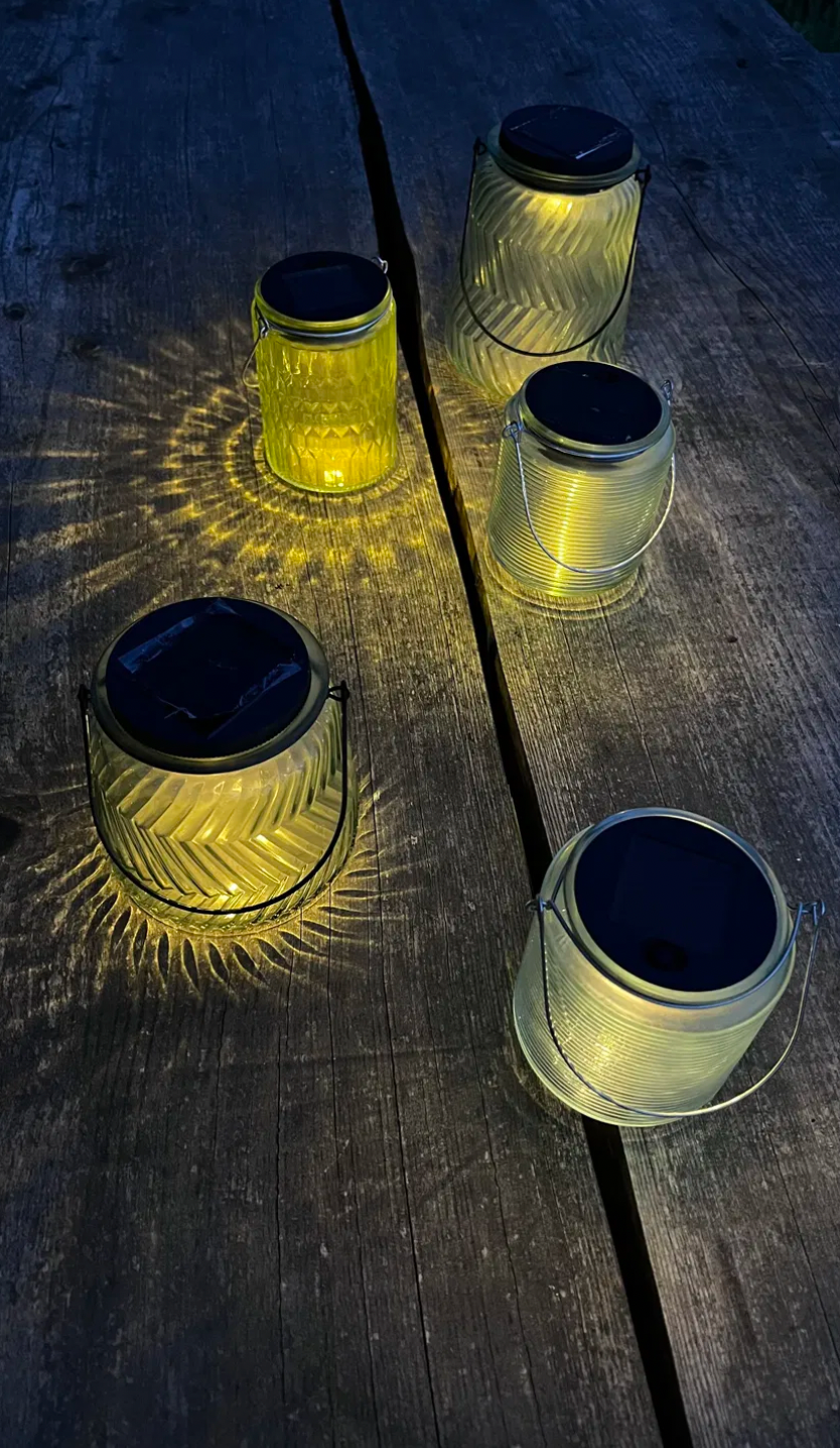 Lanterne med solceller – Fiona green