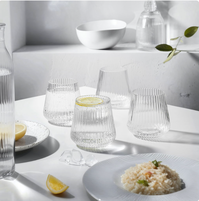 Stilrene plastikglas til hverdag og fest - 4 stk